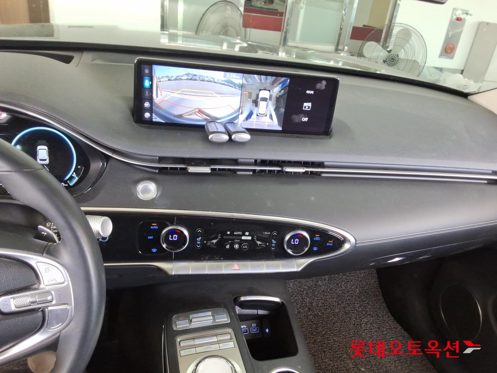 2021 - genesis gv70