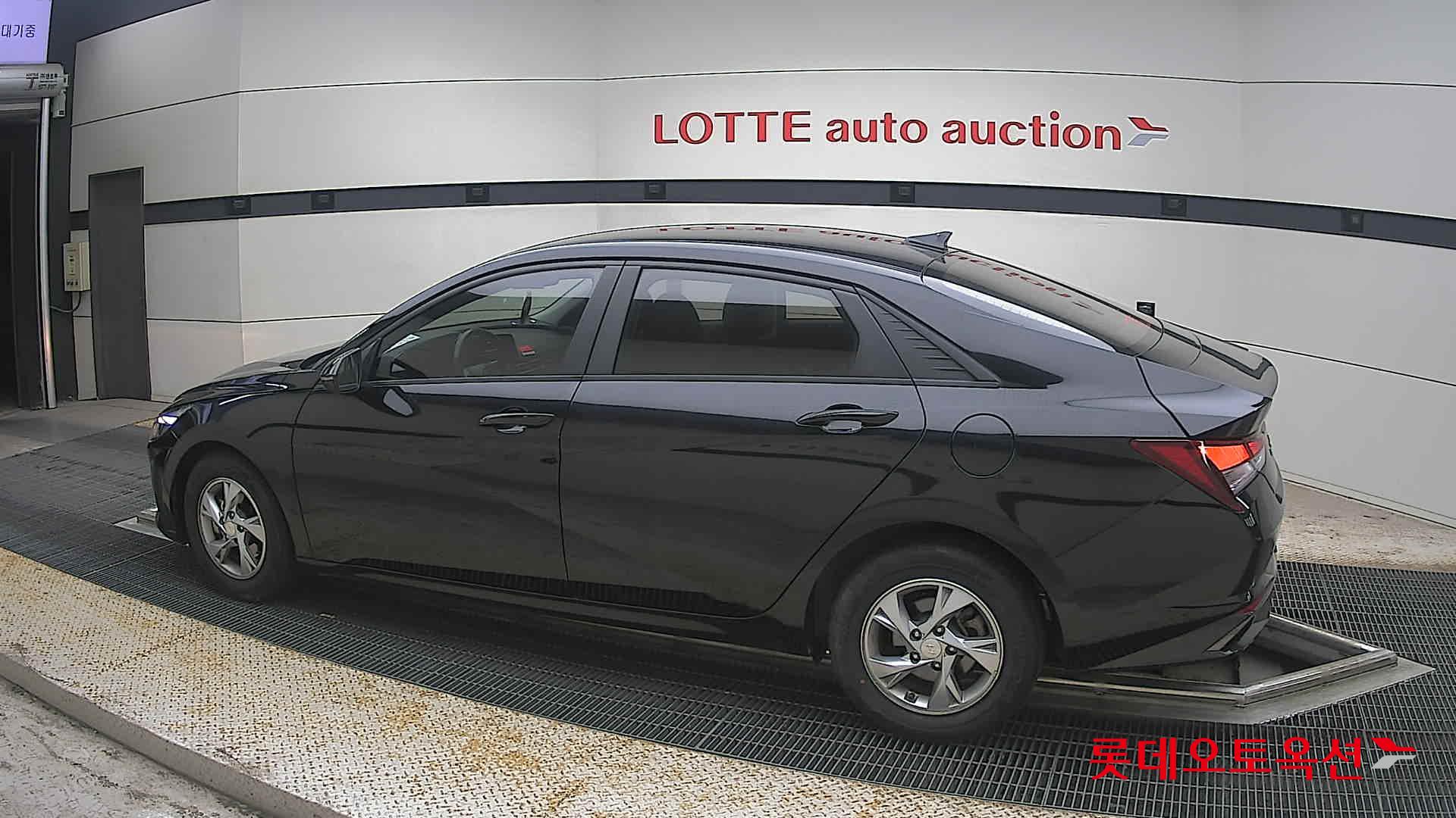 2021 - hyundai avante