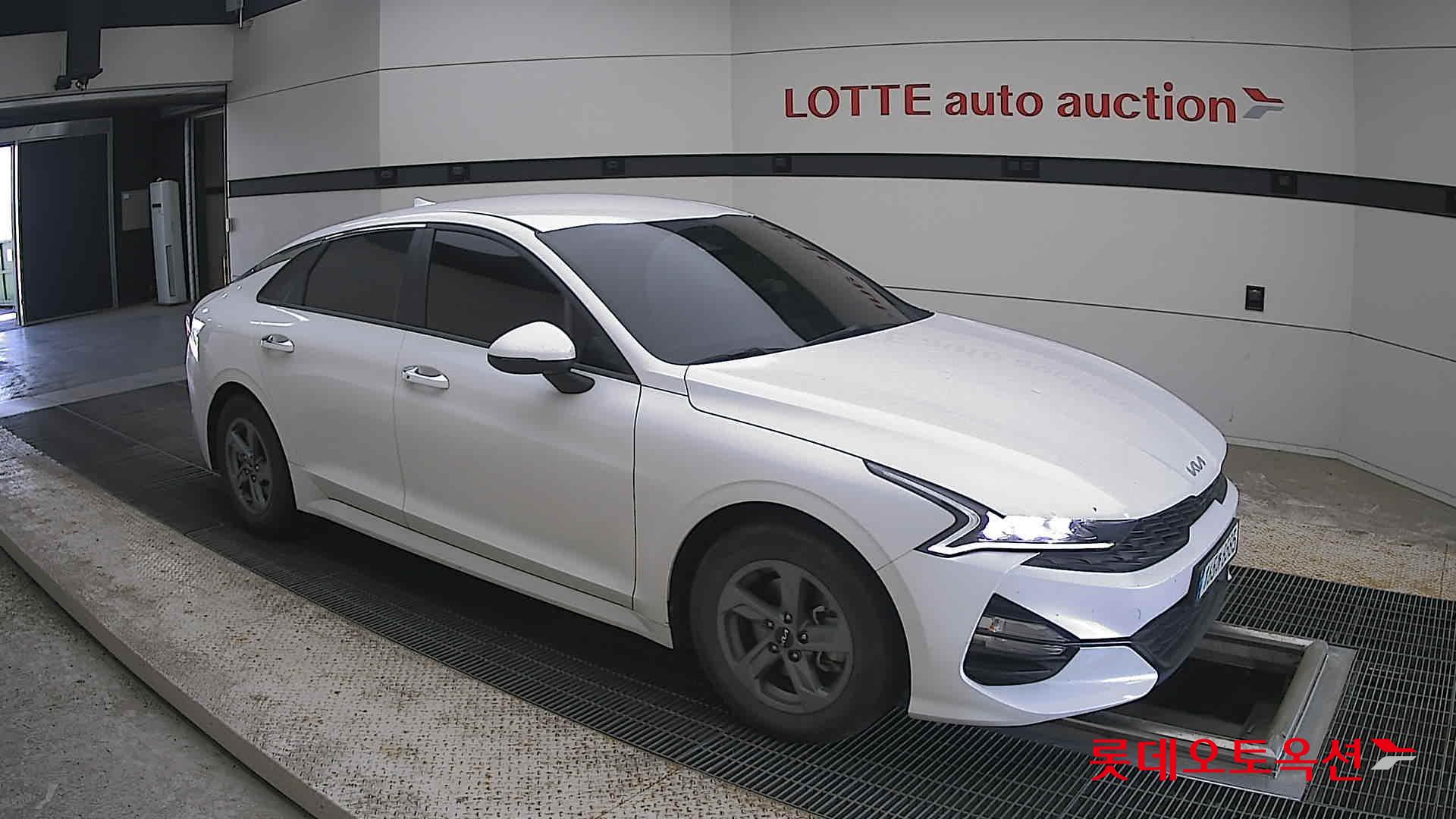 2022 - kia k5