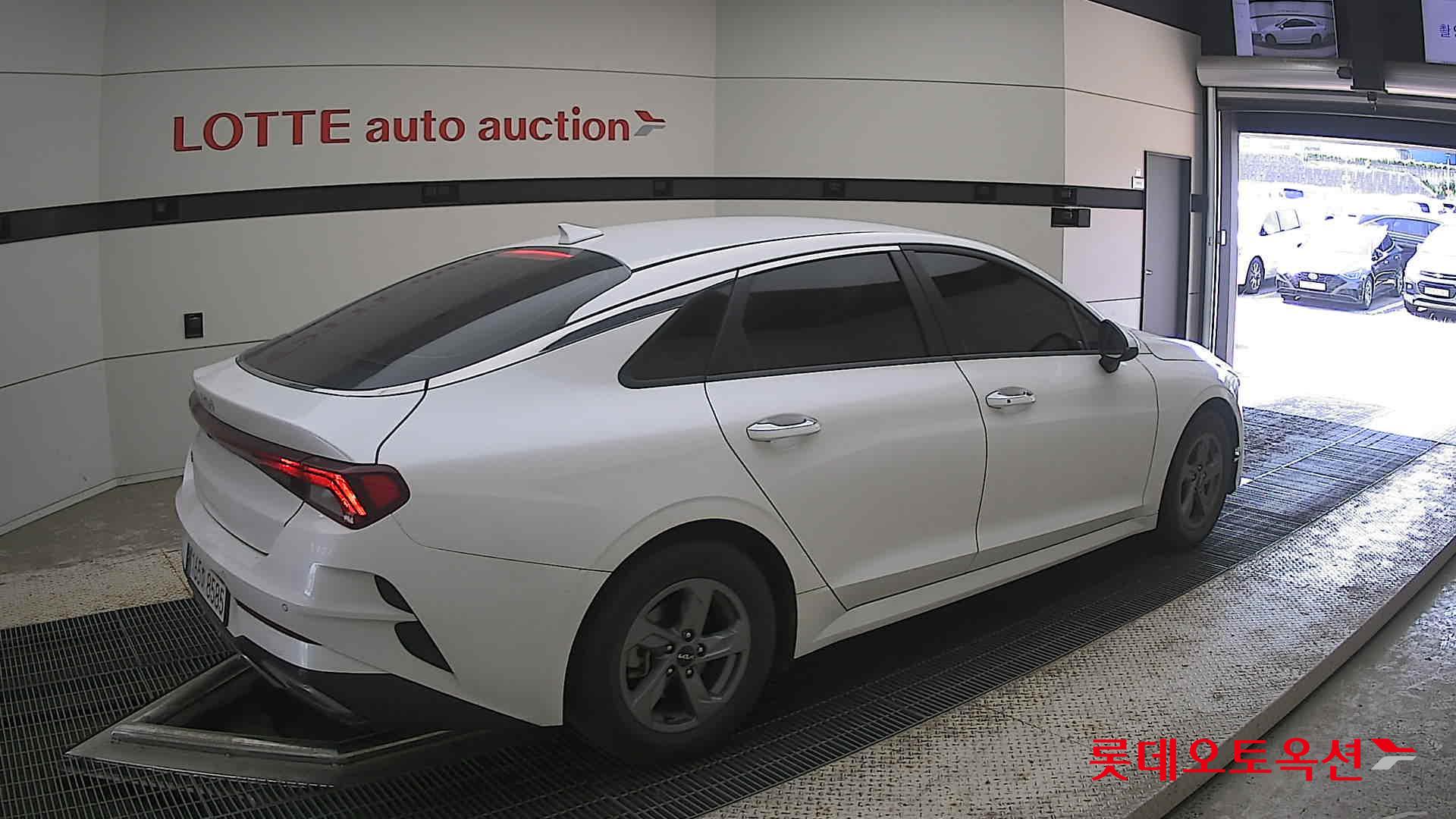 2022 - kia k5