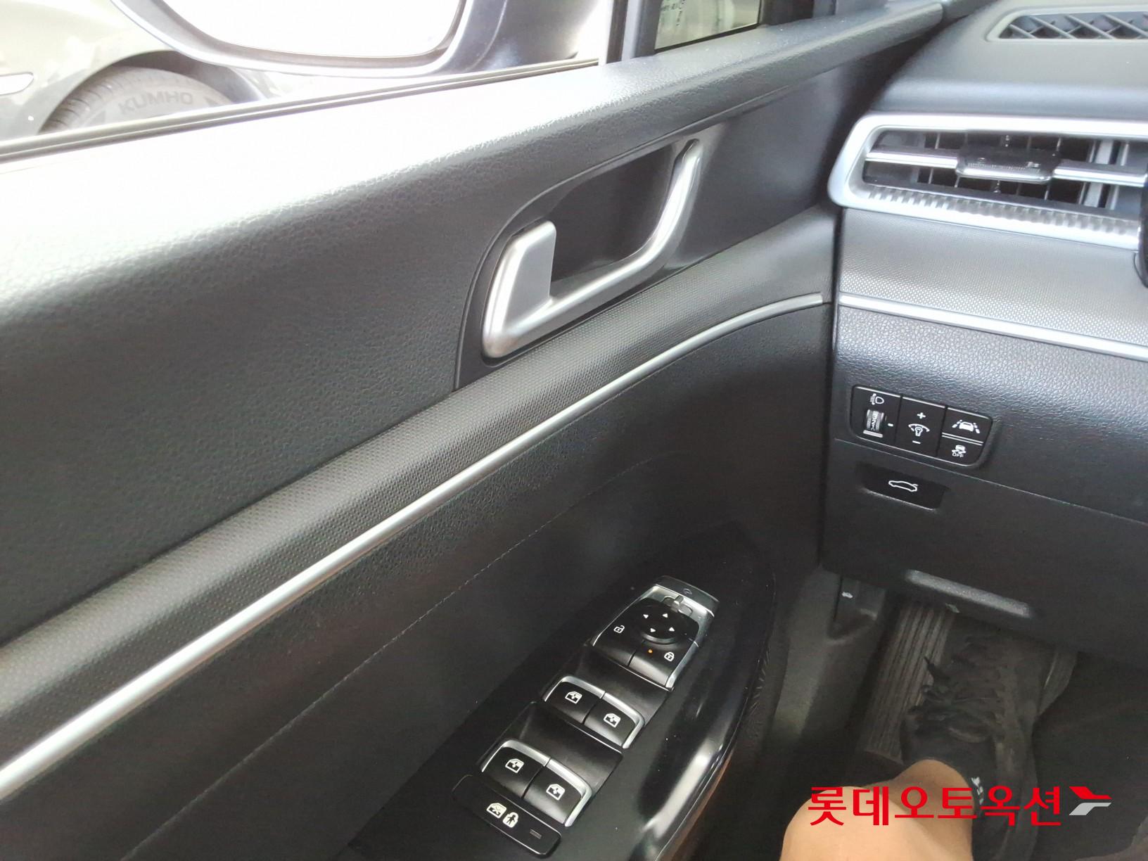 2022 - kia k5