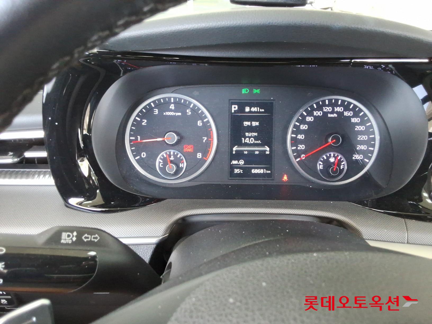 2022 - kia k5