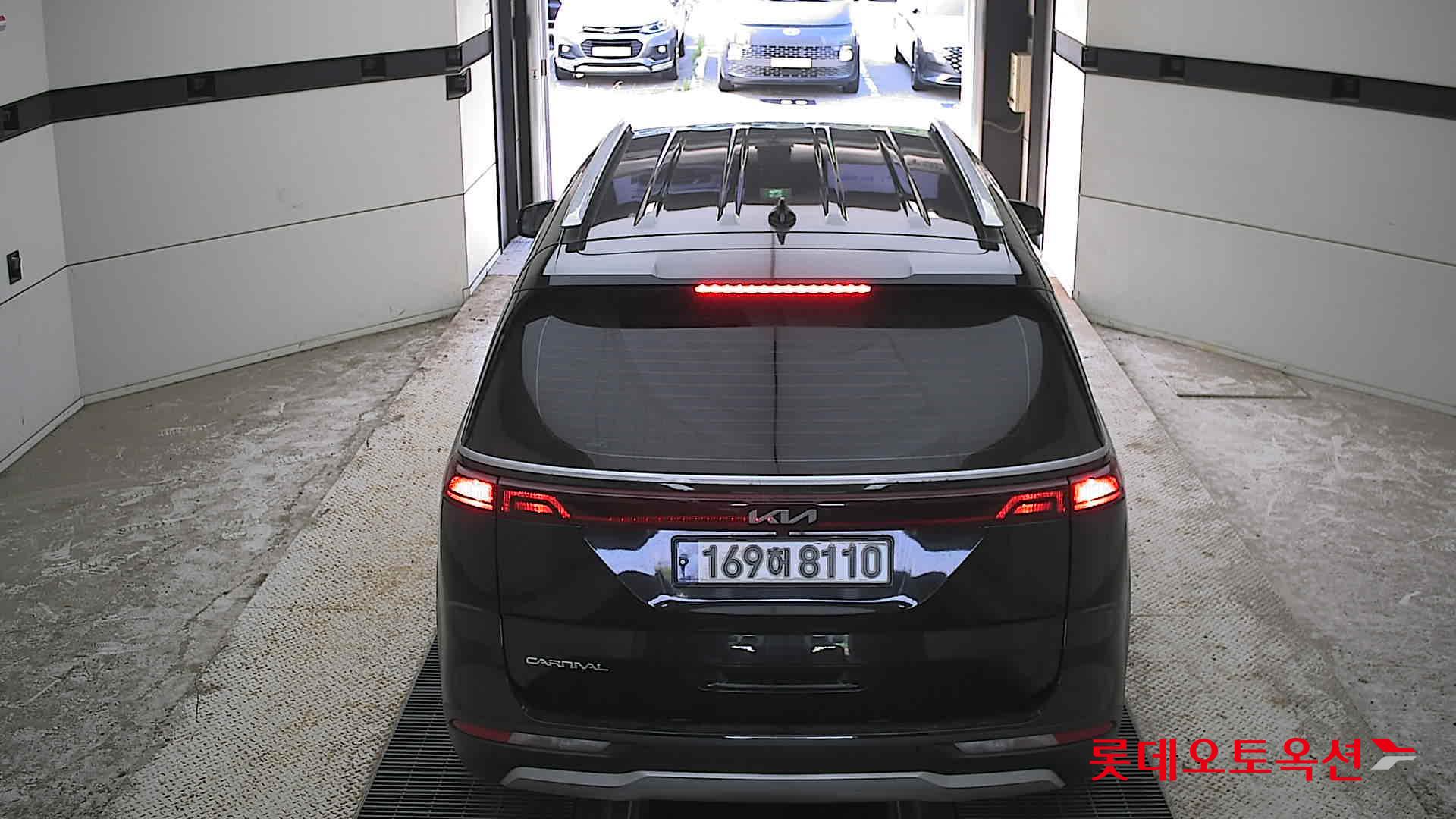 2023 - kia carnival