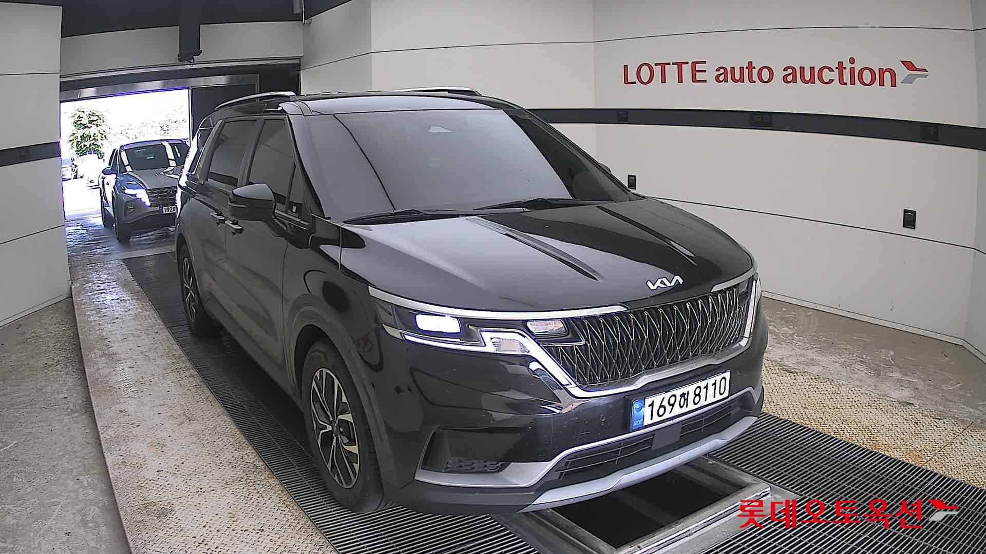 2023 - kia carnival