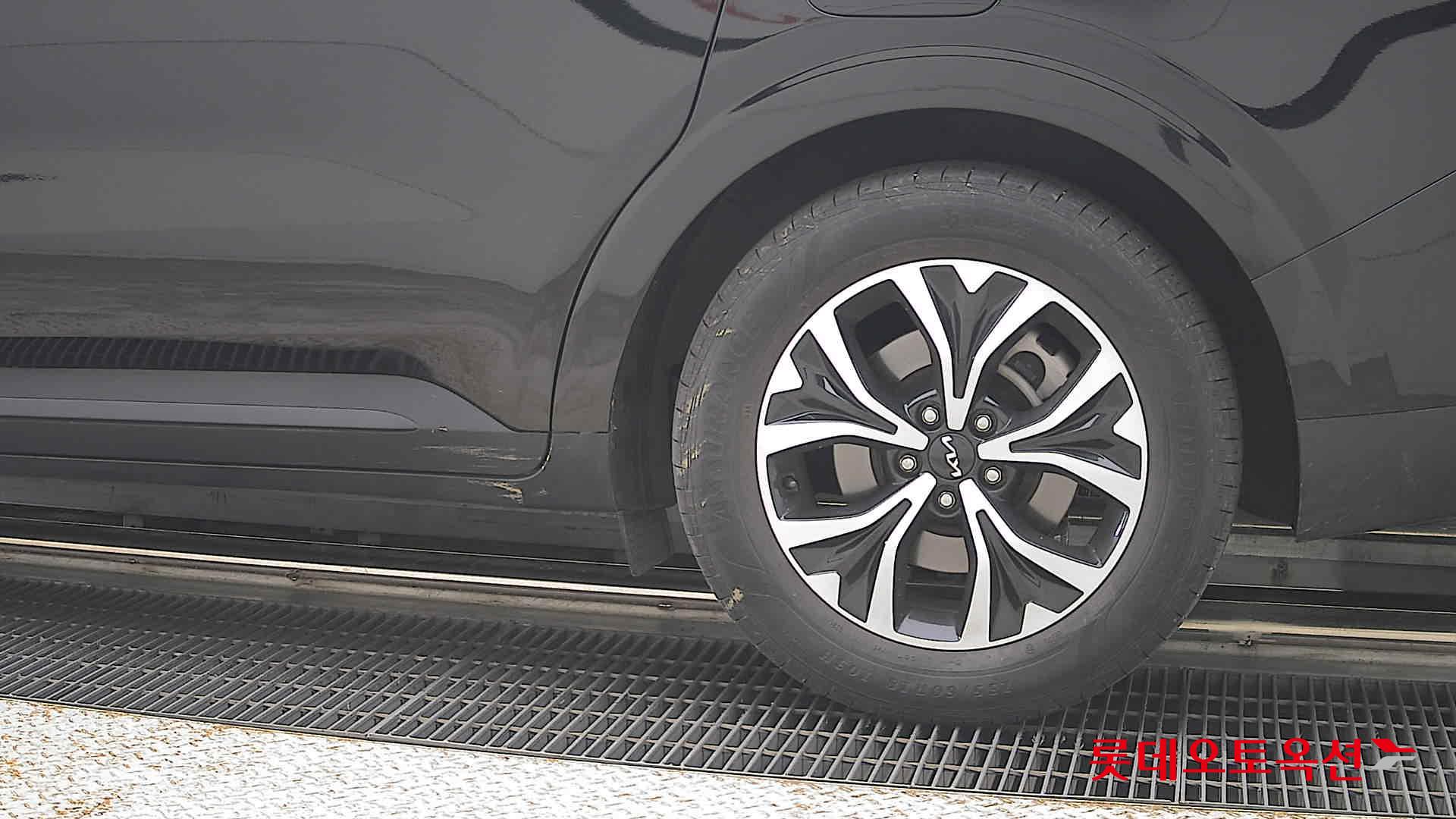 2023 - kia carnival