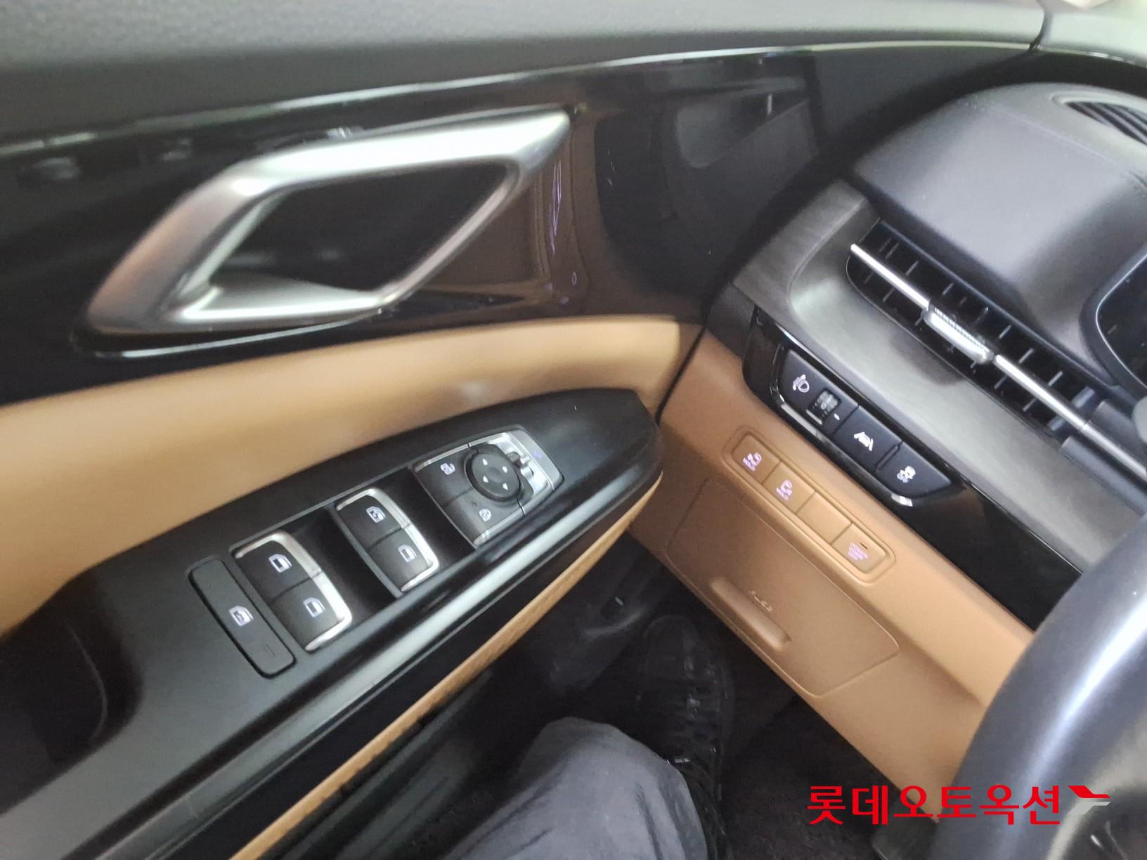 2023 - kia carnival
