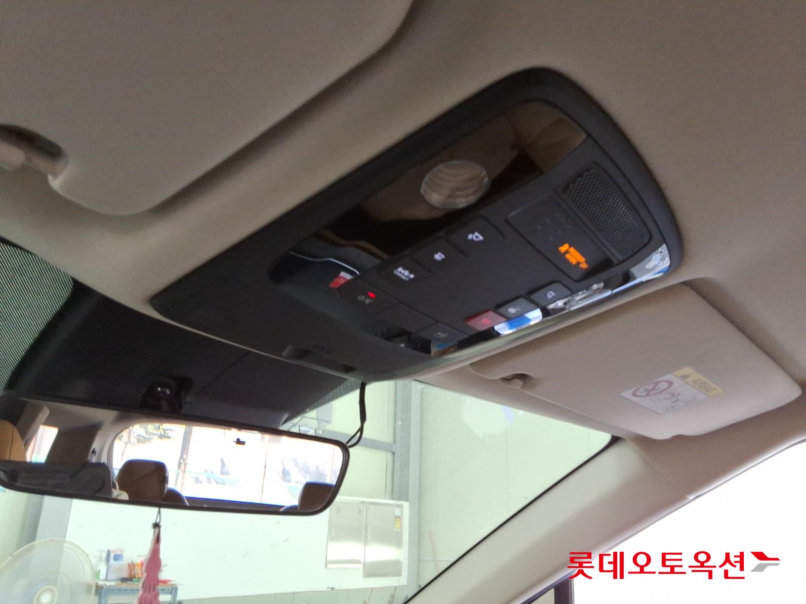 2023 - kia carnival