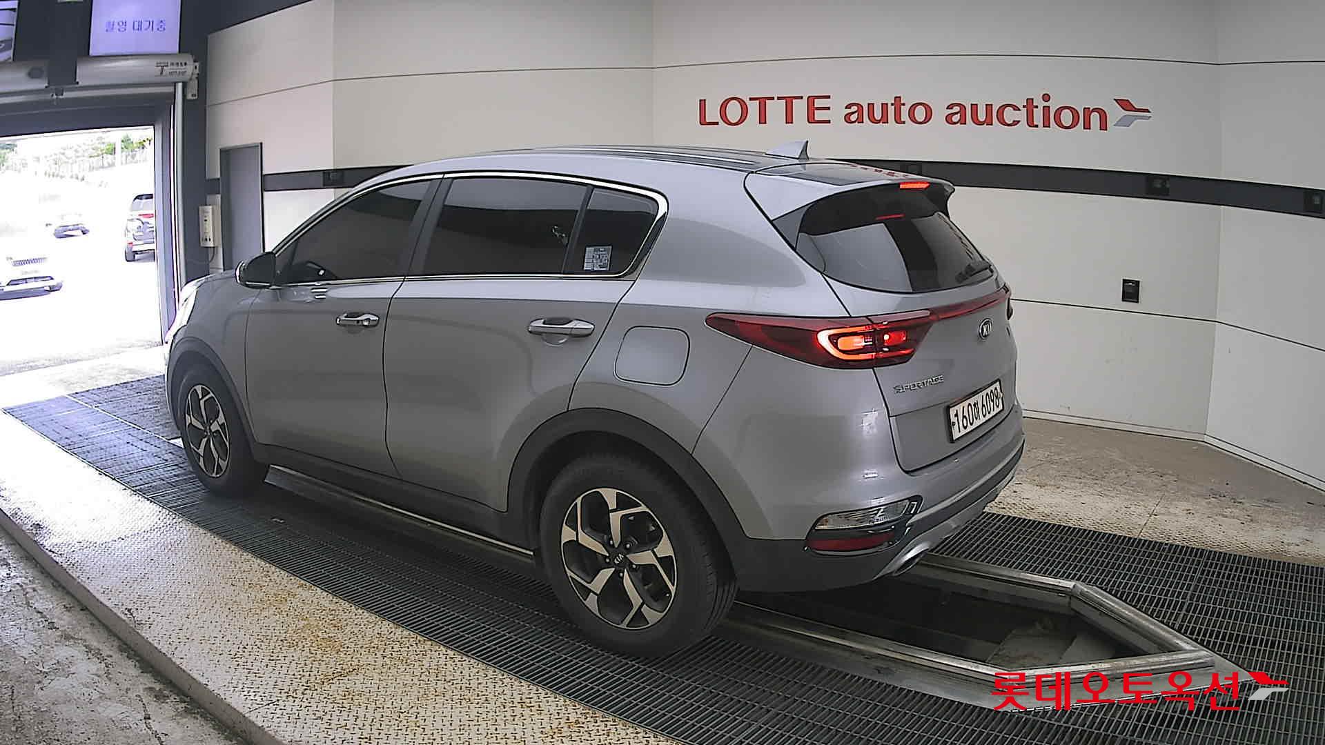 2022 - kia sportage