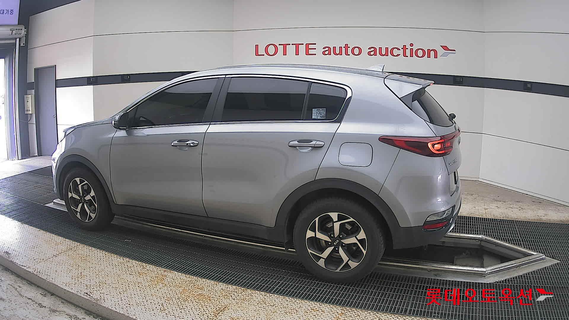 2022 - kia sportage