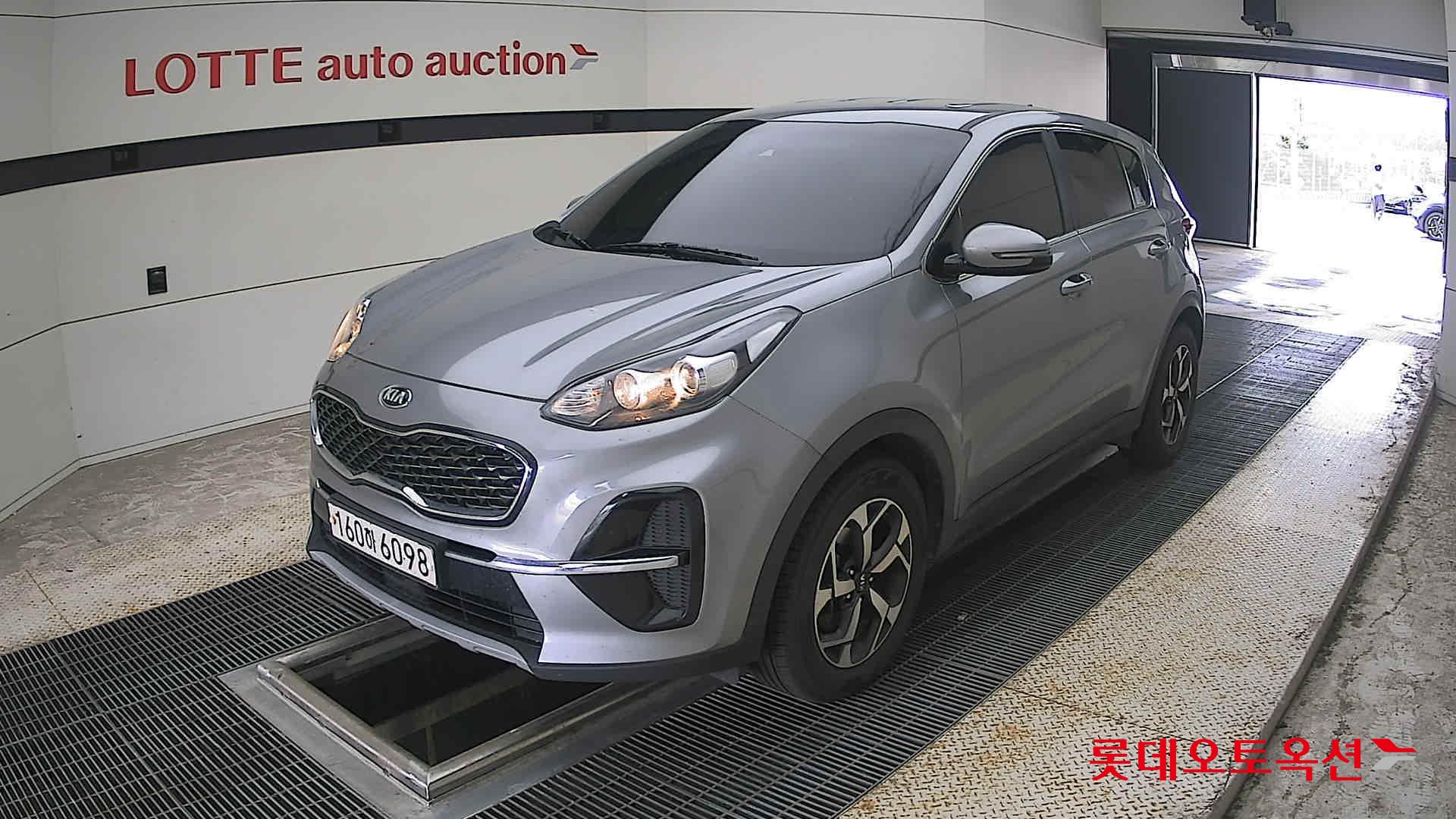 2022 - kia sportage