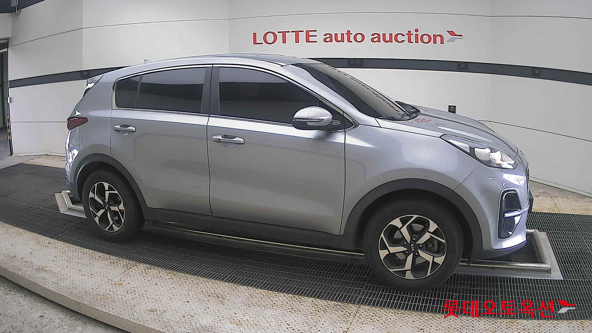 2022 - kia sportage