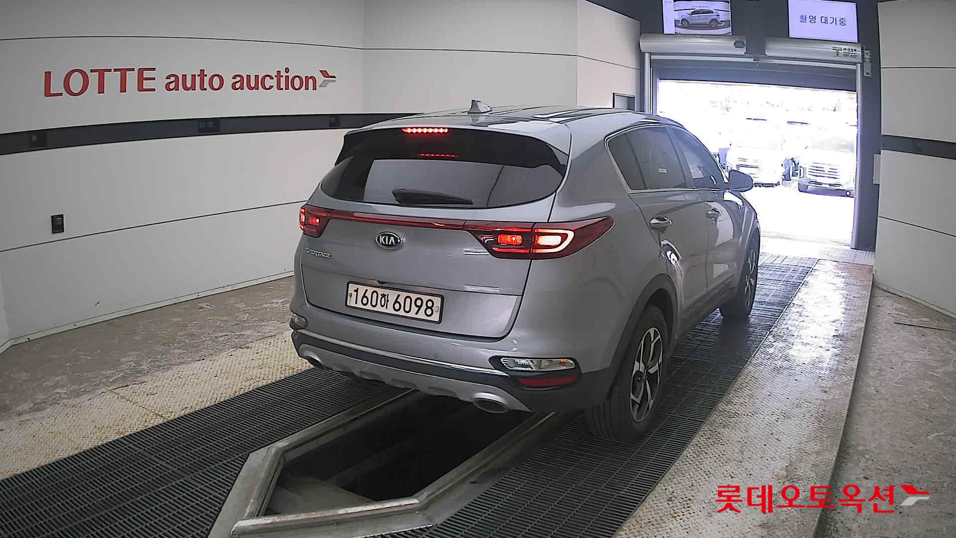 2022 - kia sportage