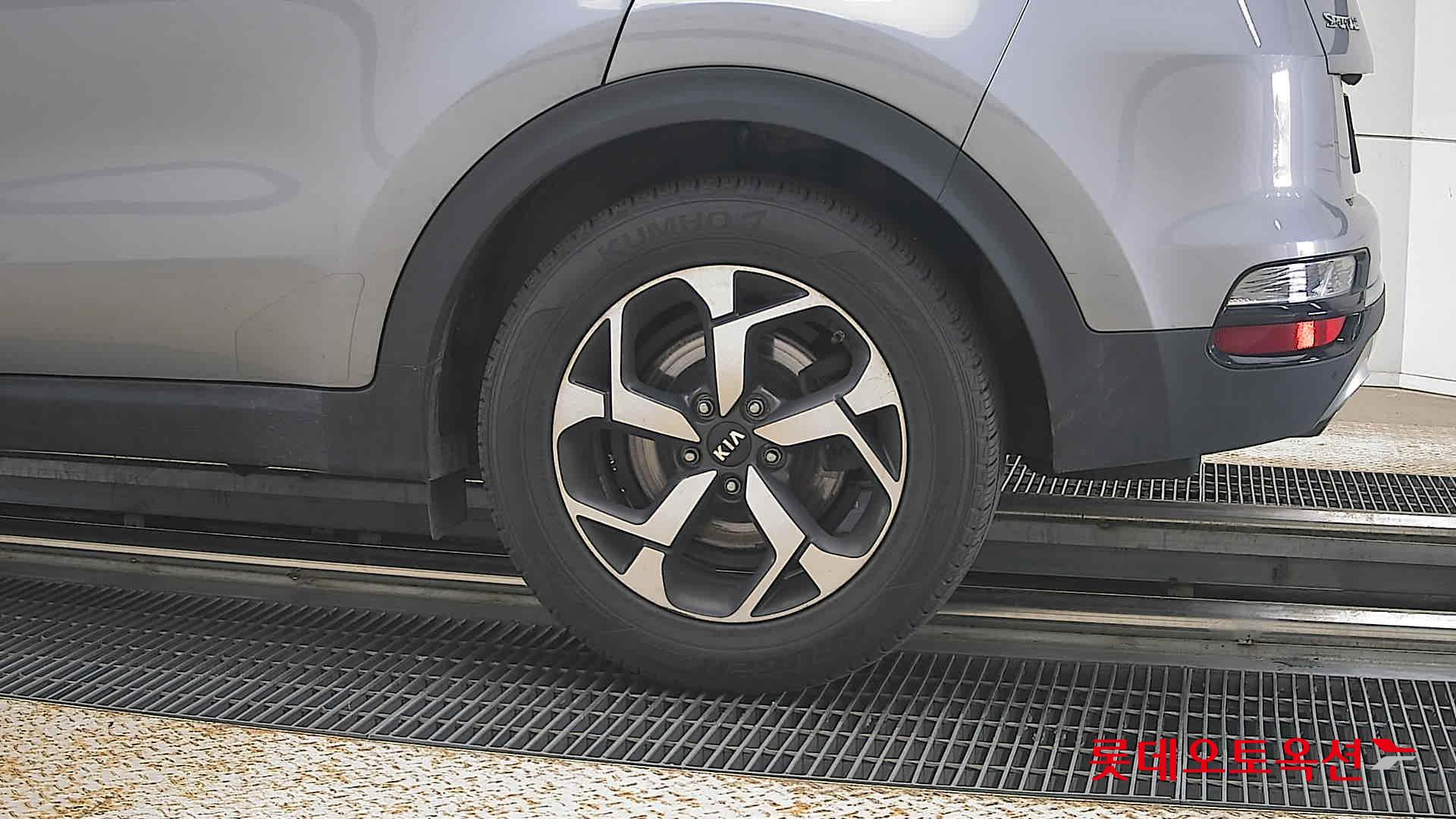 2022 - kia sportage