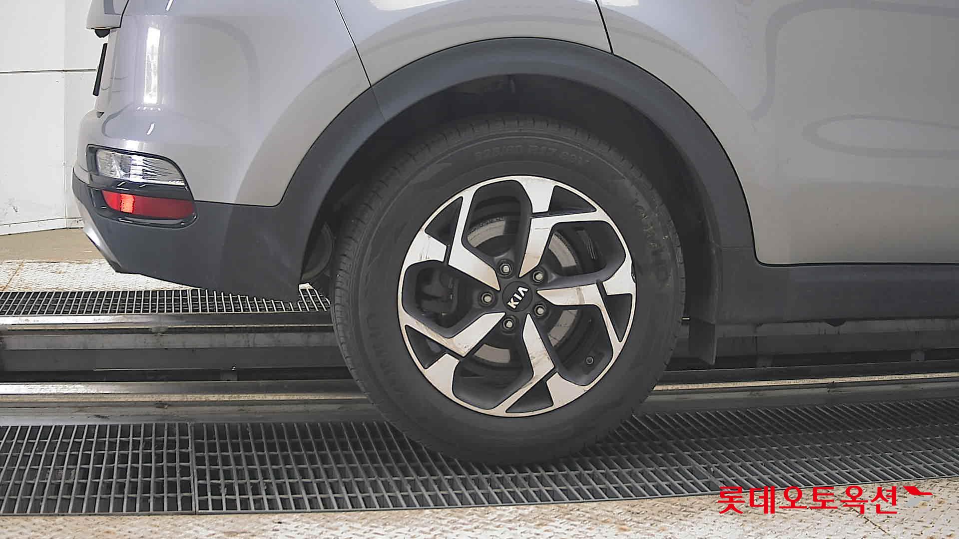 2022 - kia sportage