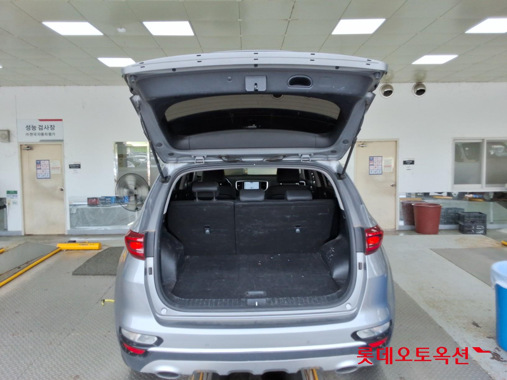 2022 - kia sportage