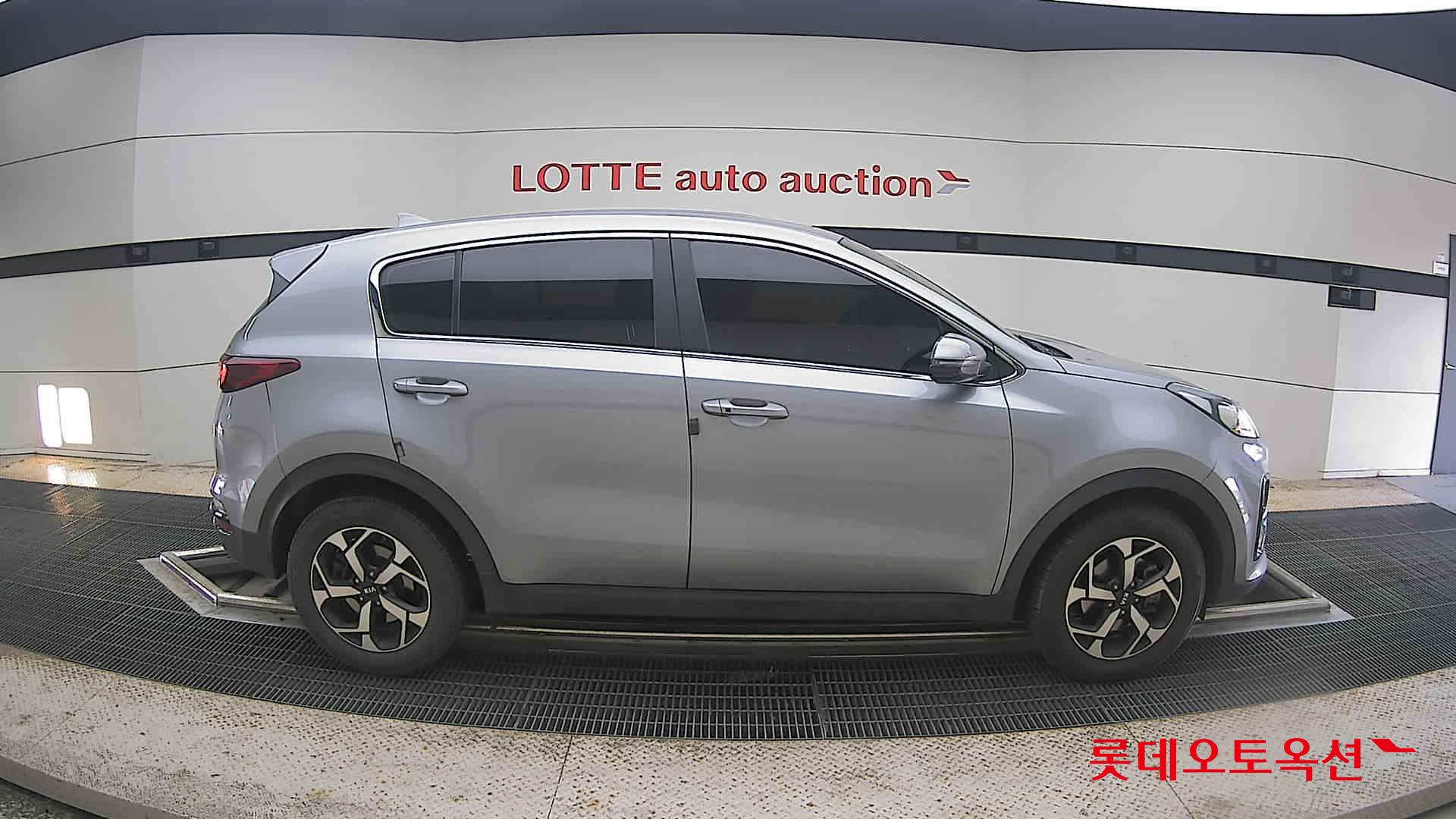 2022 - kia sportage
