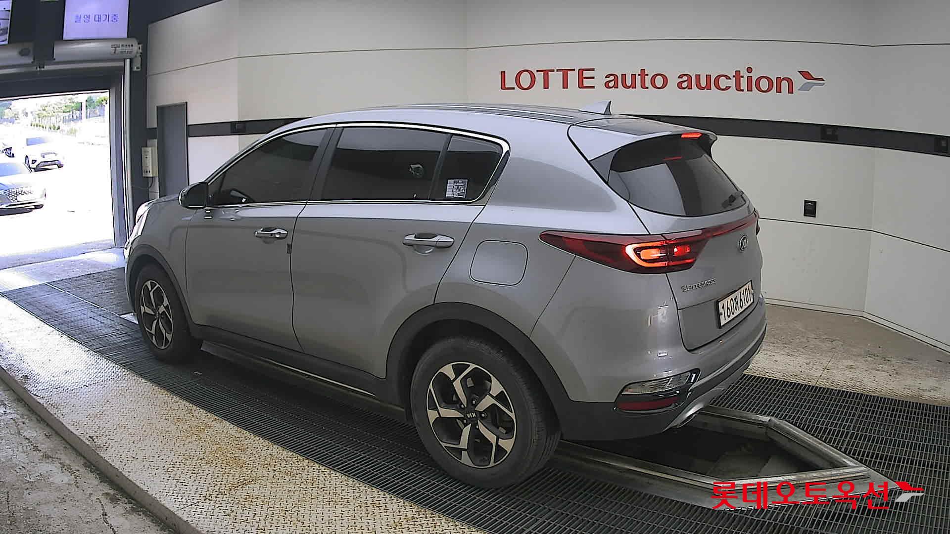 2022 - kia sportage