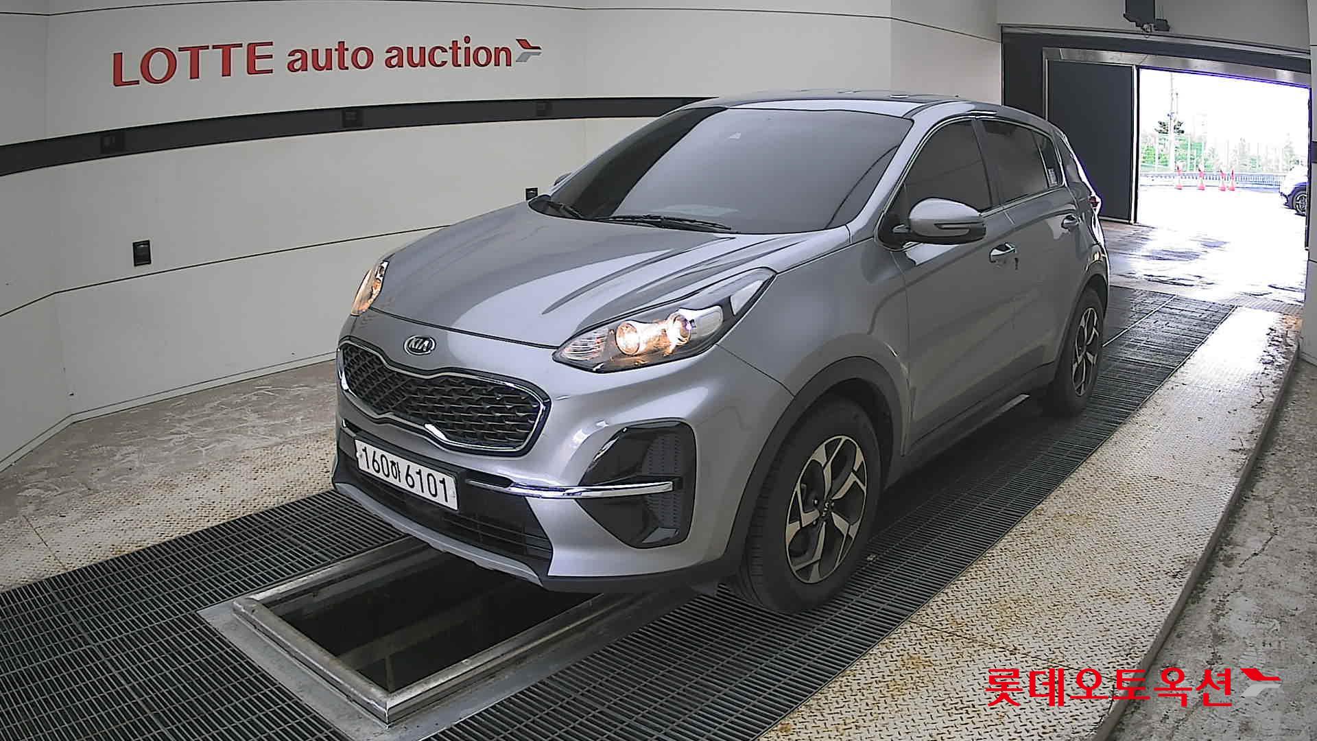 2022 - kia sportage