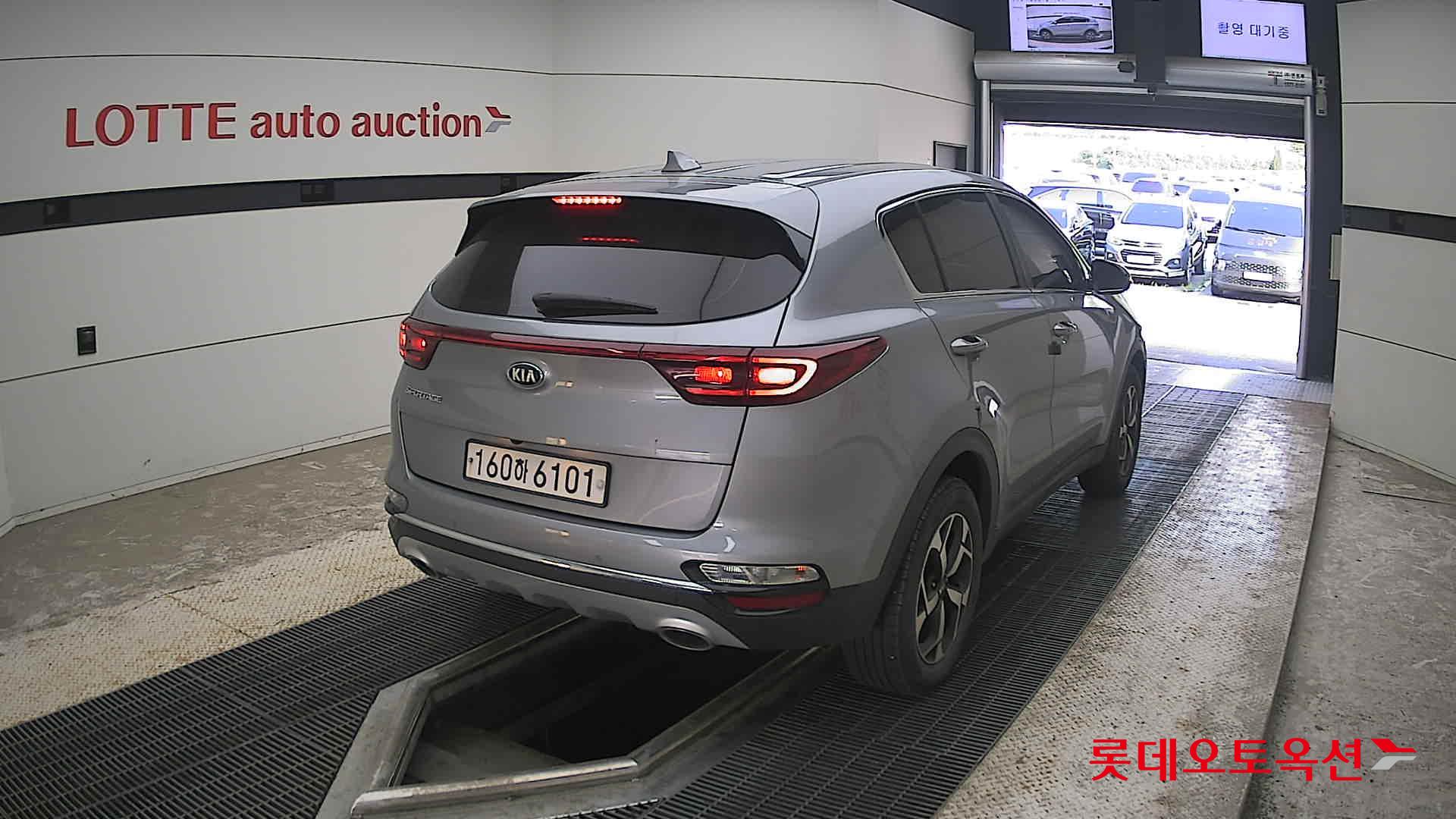 2022 - kia sportage