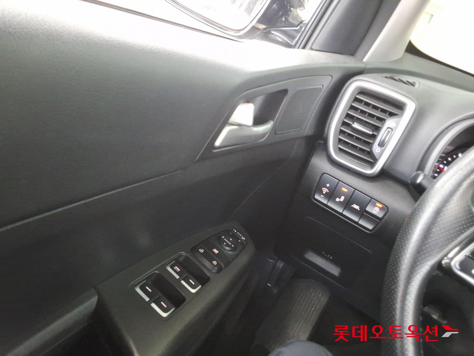 2022 - kia sportage