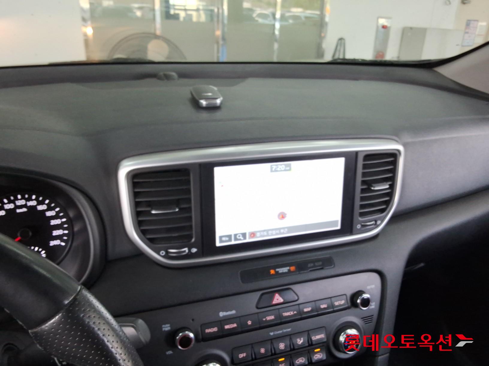 2022 - kia sportage