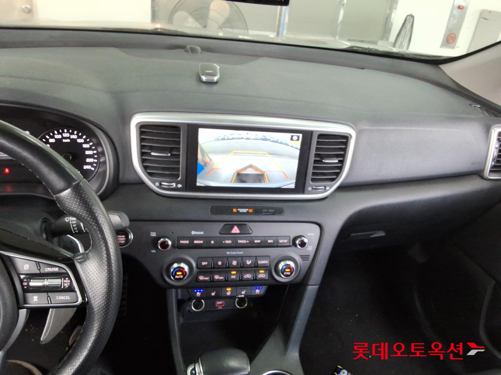 2022 - kia sportage