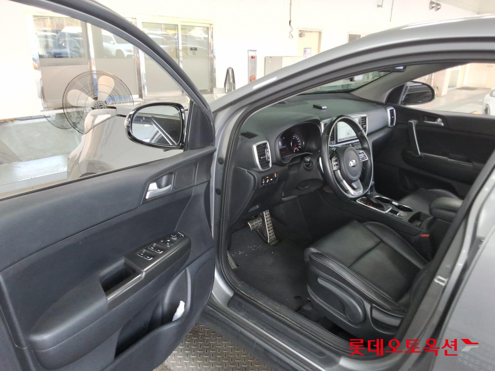 2022 - kia sportage
