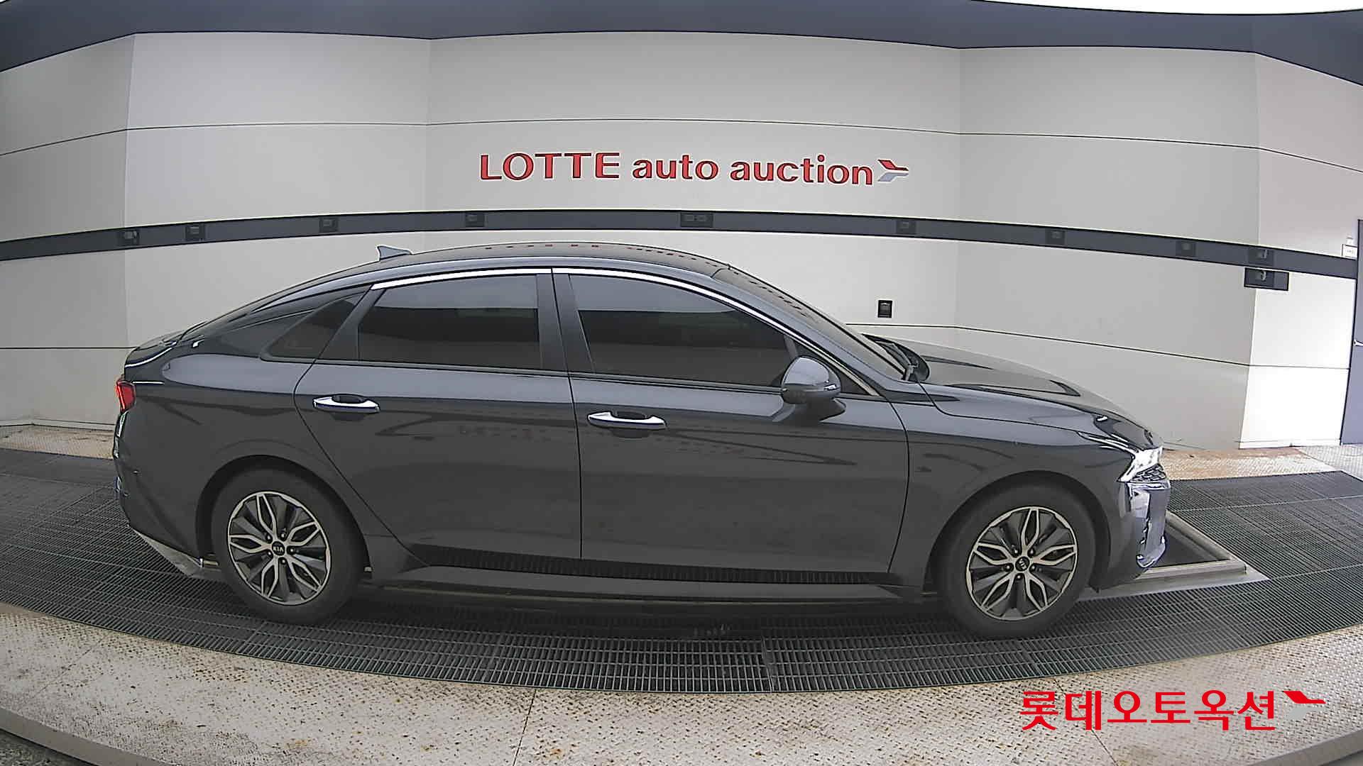 2021 - kia k5