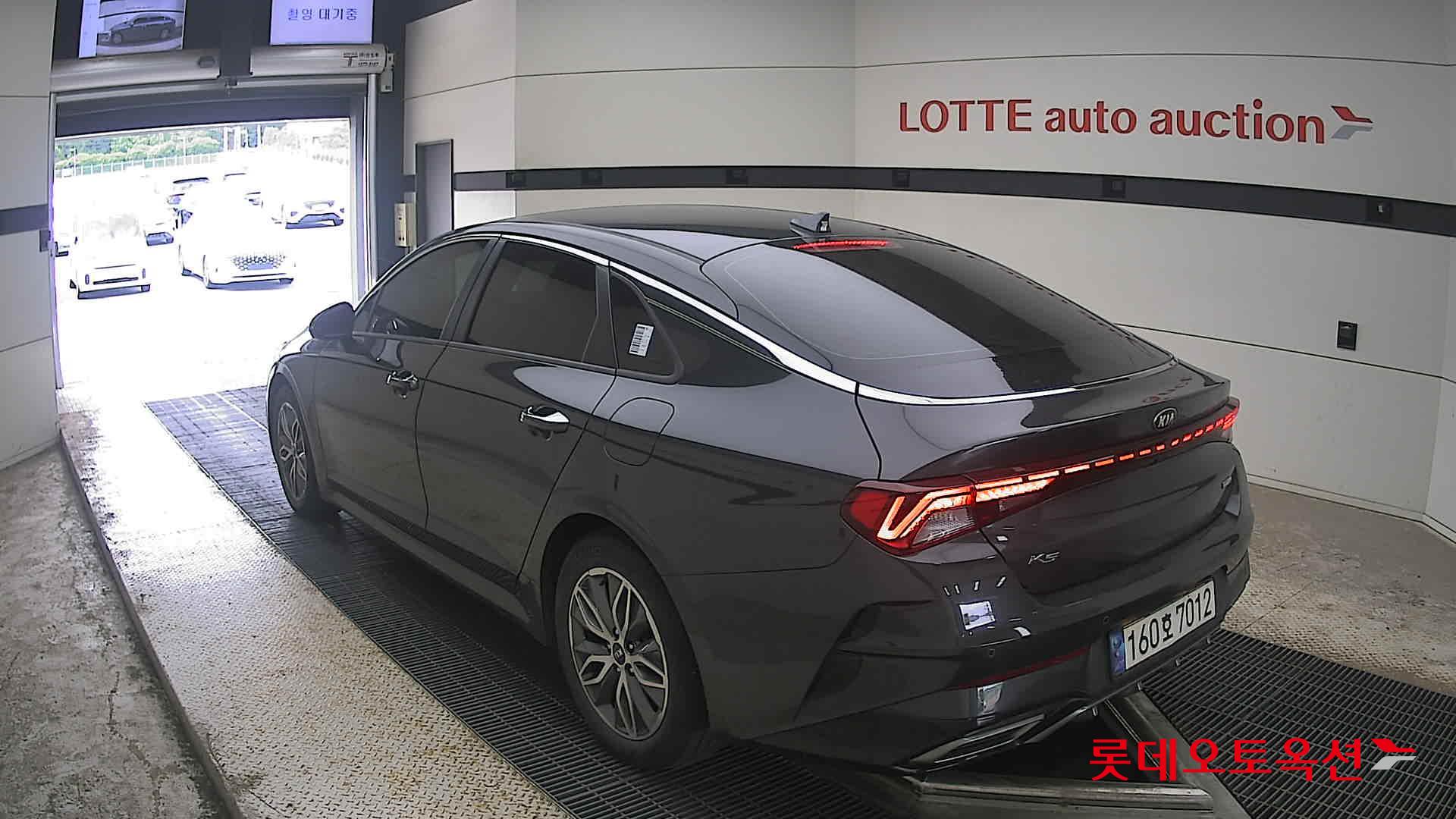 2021 - kia k5