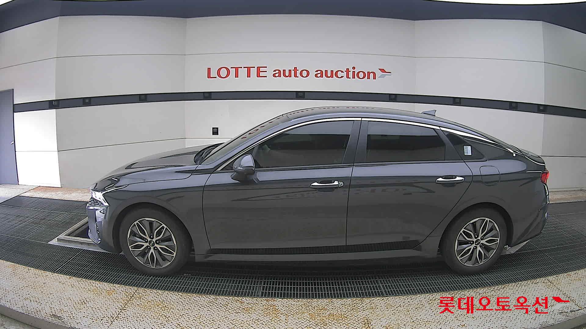 2021 - kia k5