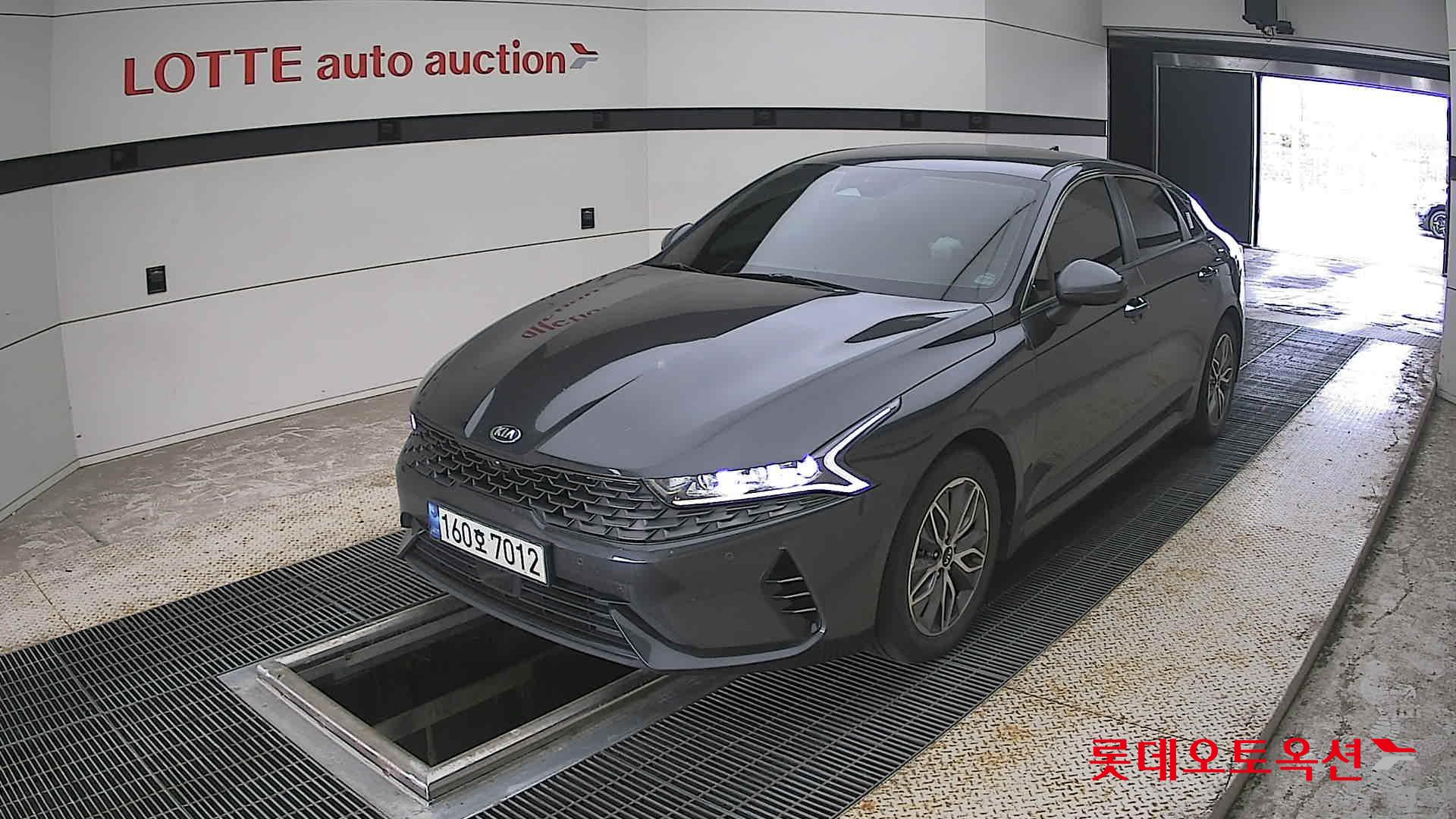2021 - kia k5