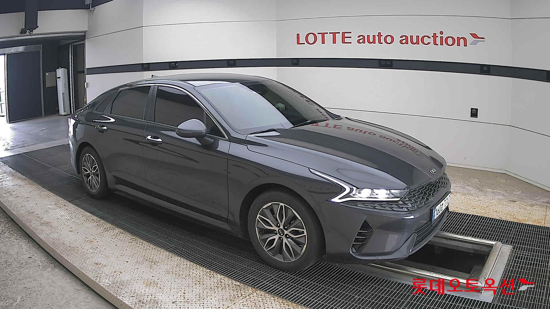 2021 - kia k5