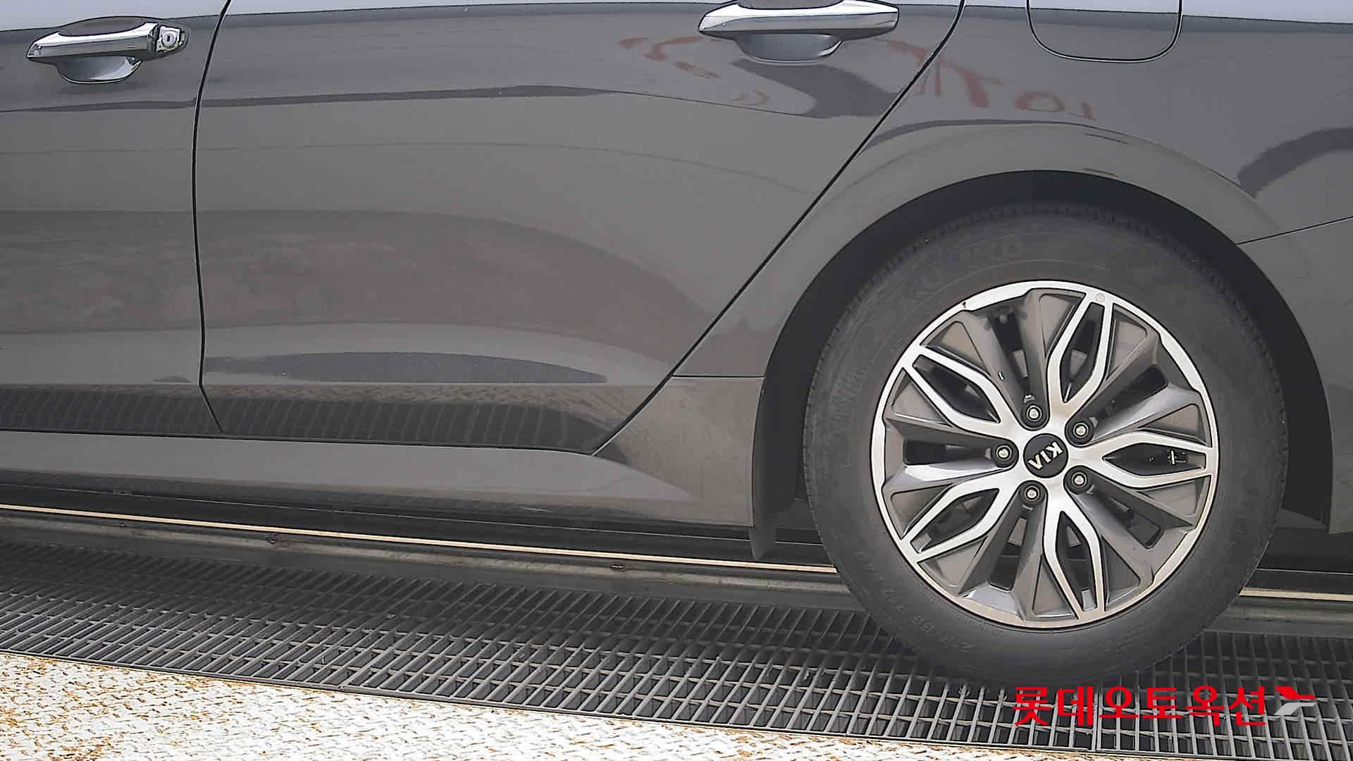 2021 - kia k5