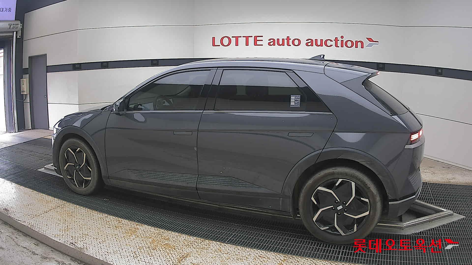 2023 - hyundai ioniq
