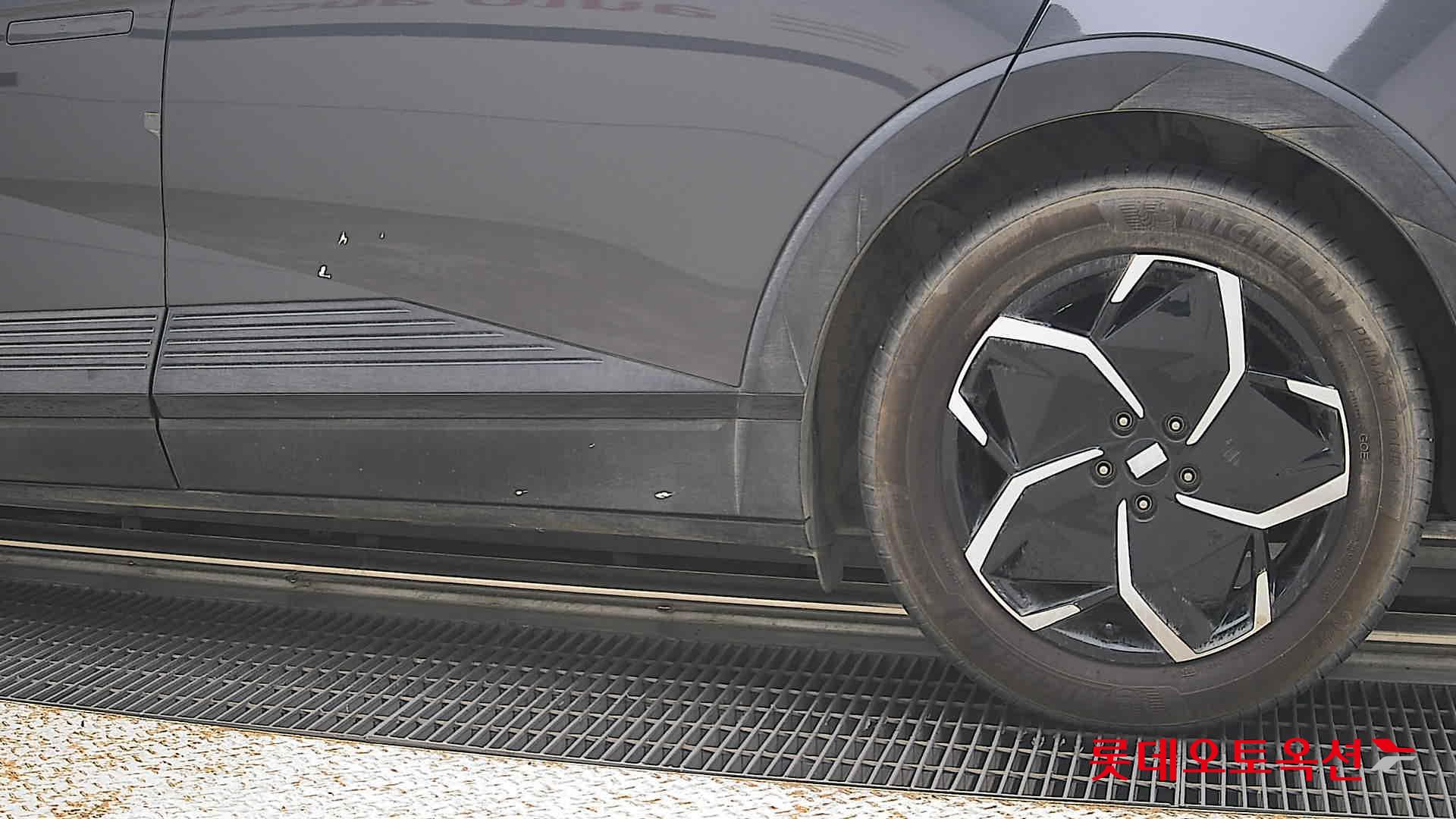 2023 - hyundai ioniq