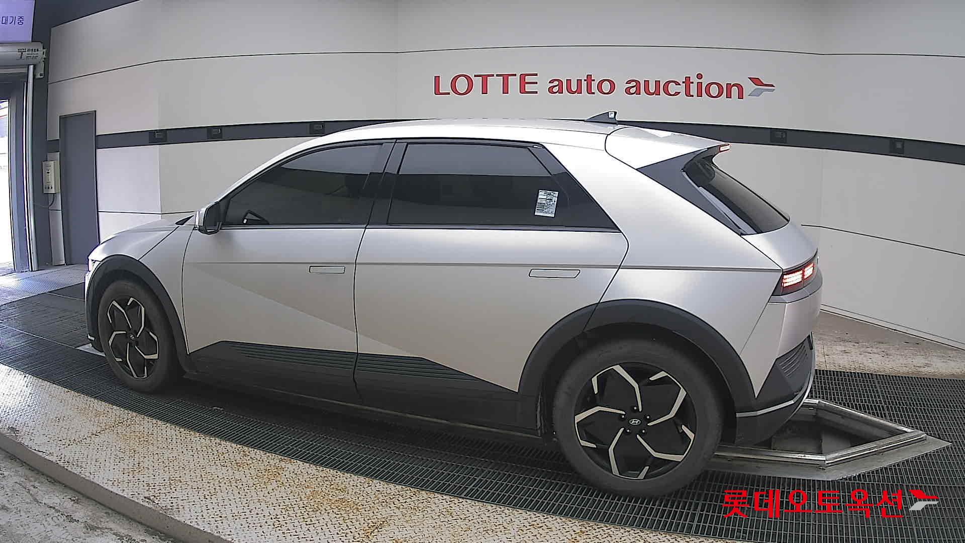 2022 - hyundai ioniq