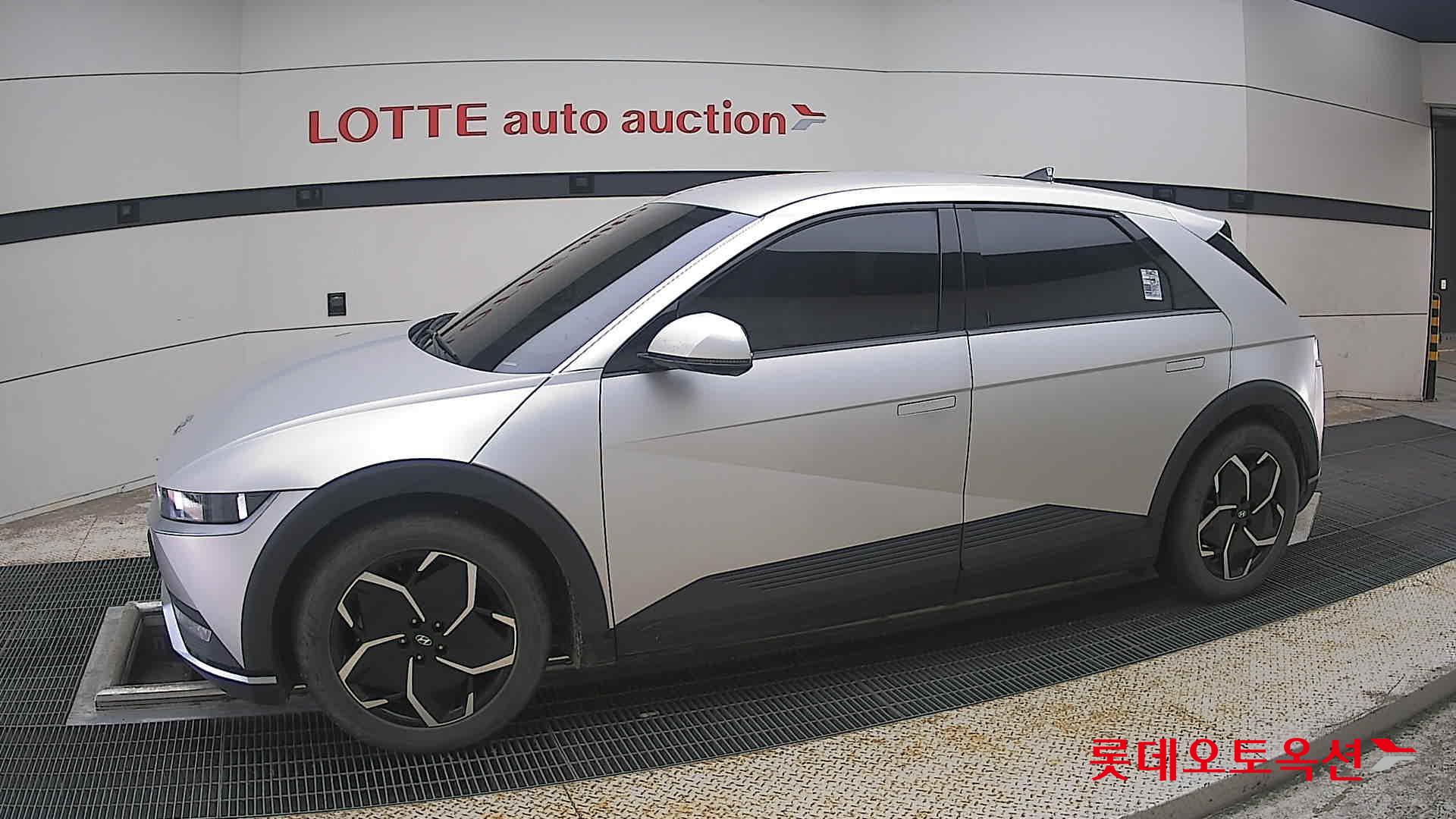 2022 - hyundai ioniq