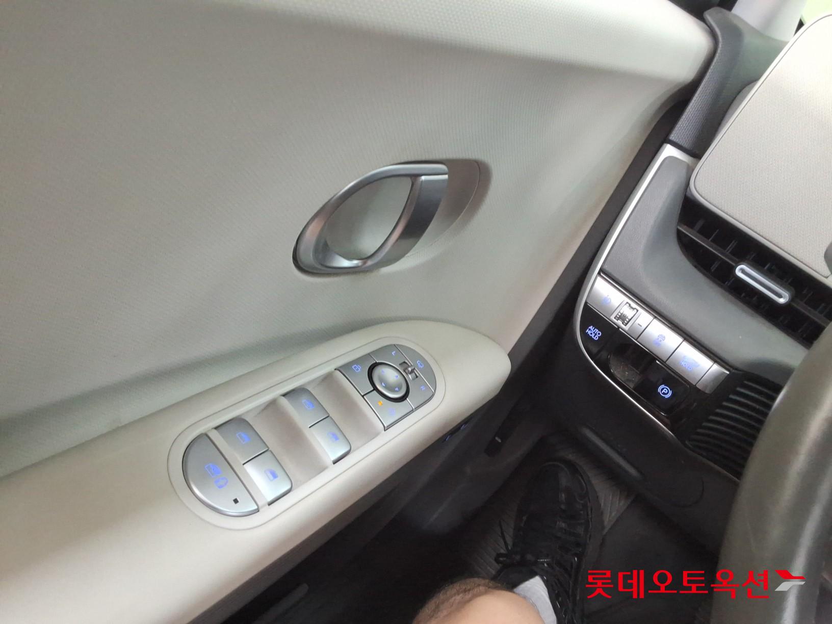 2022 - hyundai ioniq