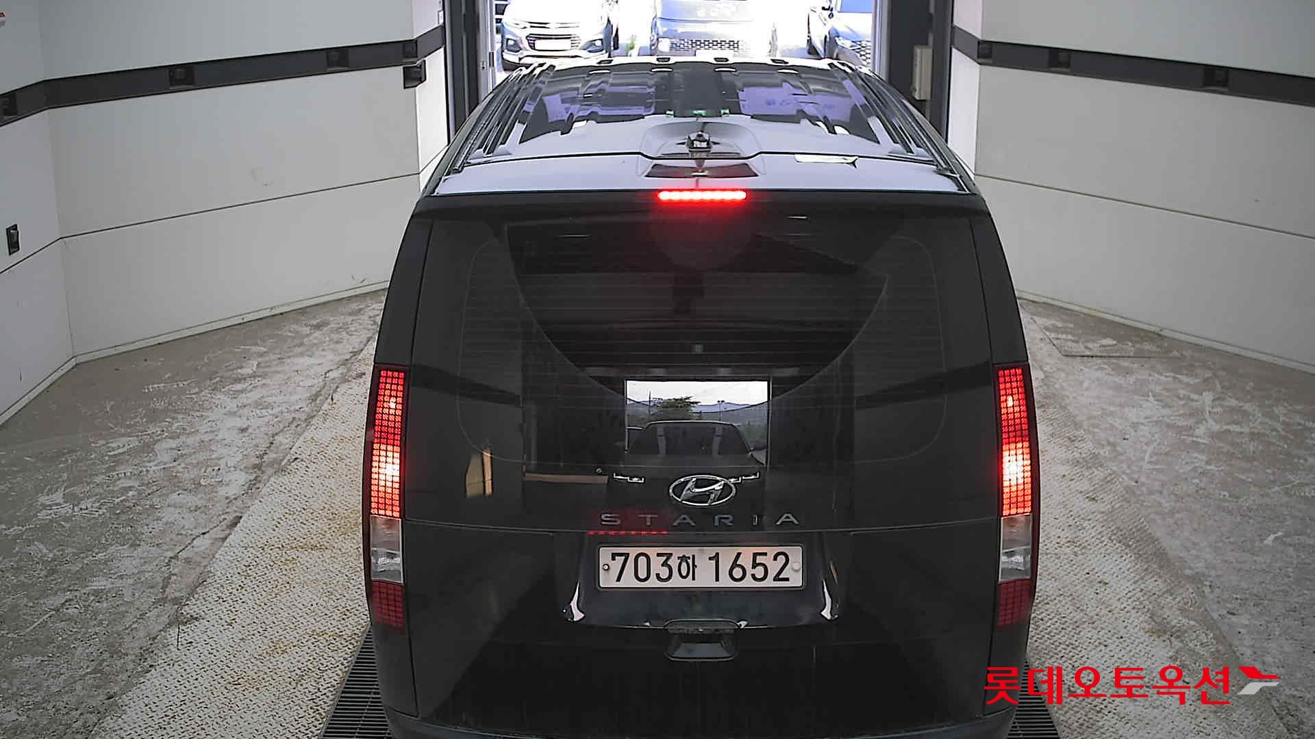 2023 - hyundai staria