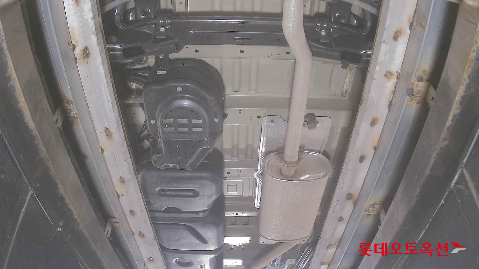 2023 - hyundai staria