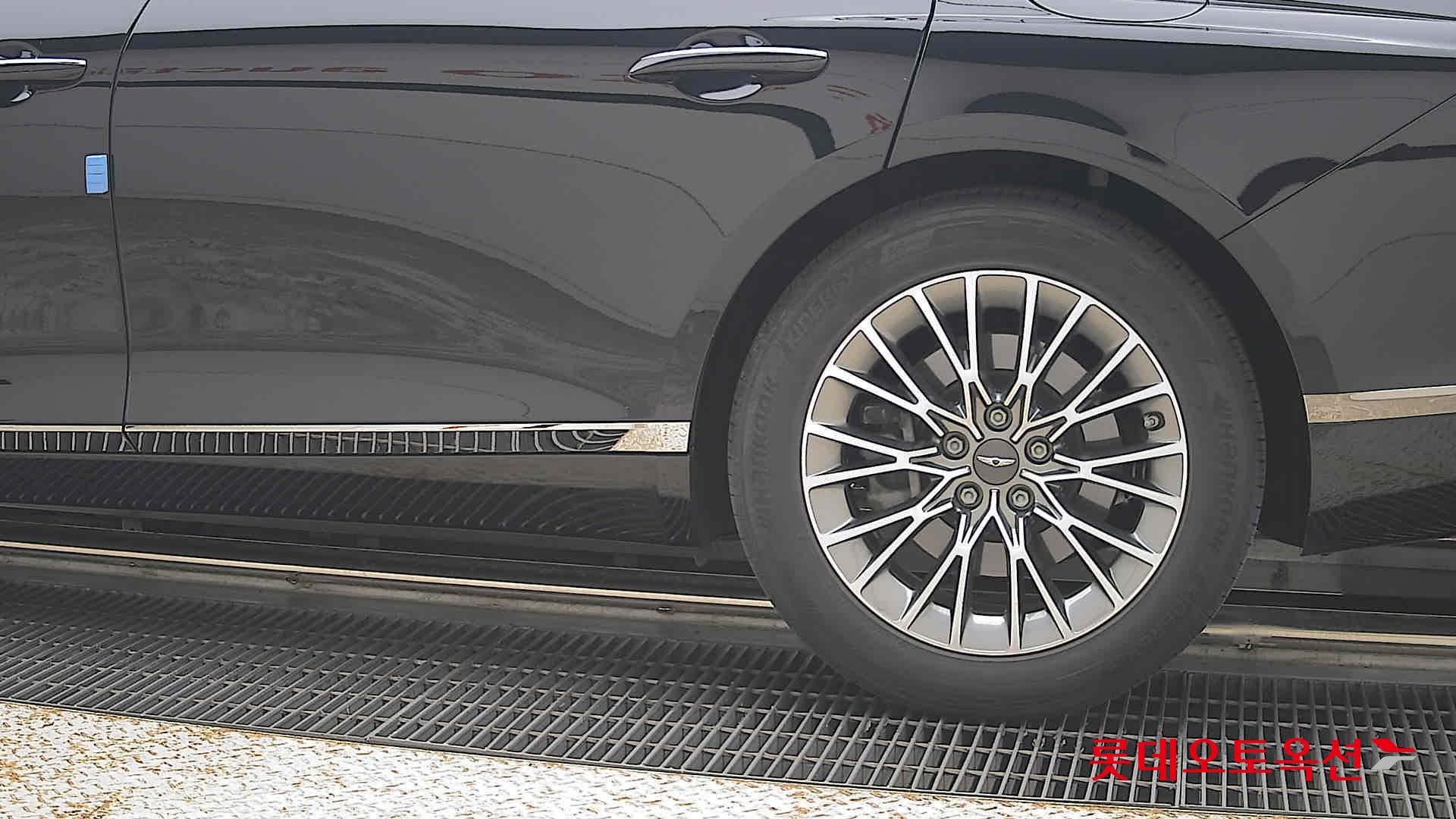2024 - genesis g80