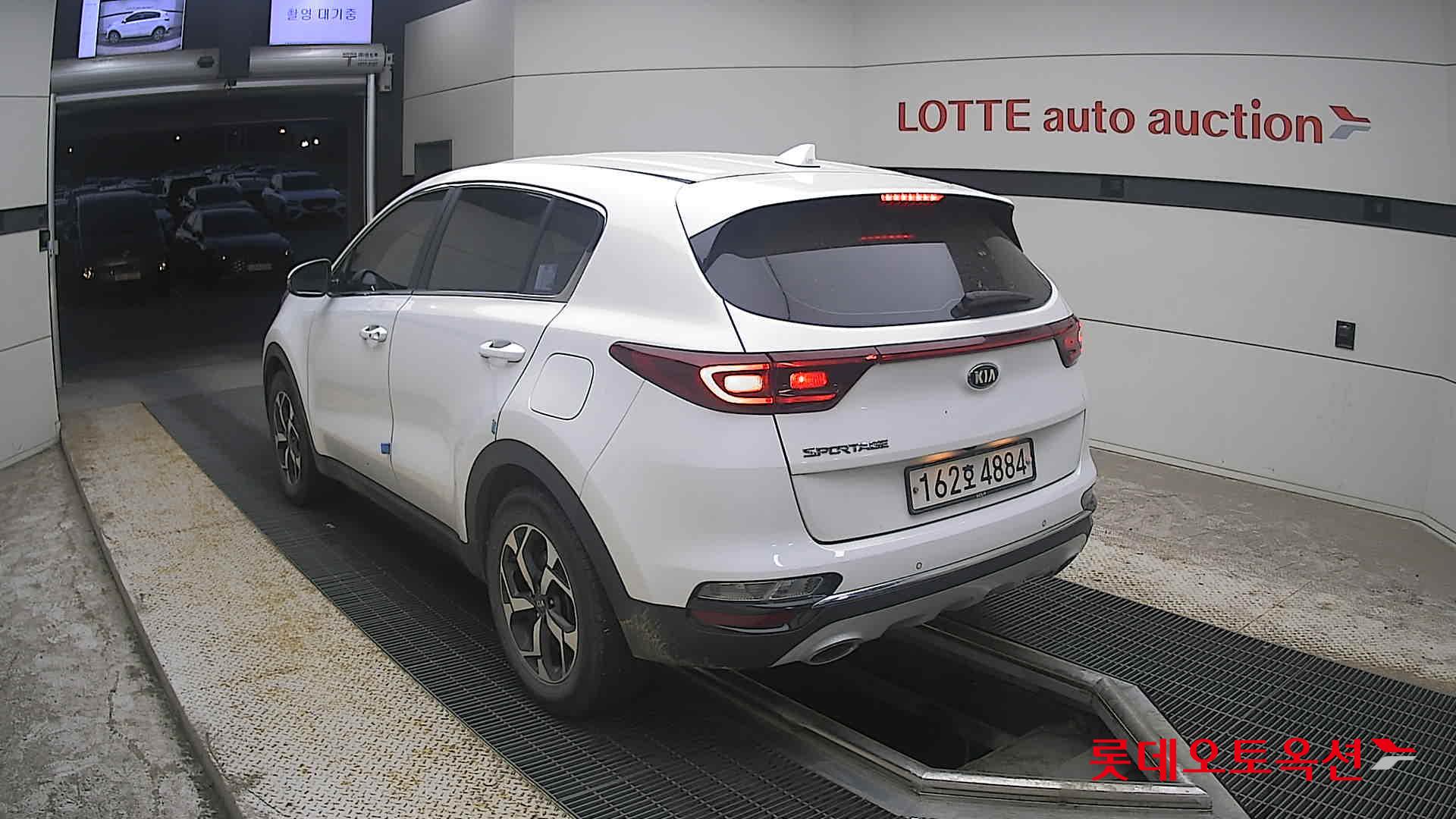 2022 - kia sportage