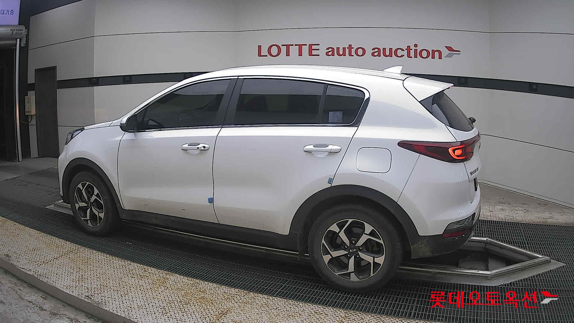 2022 - kia sportage