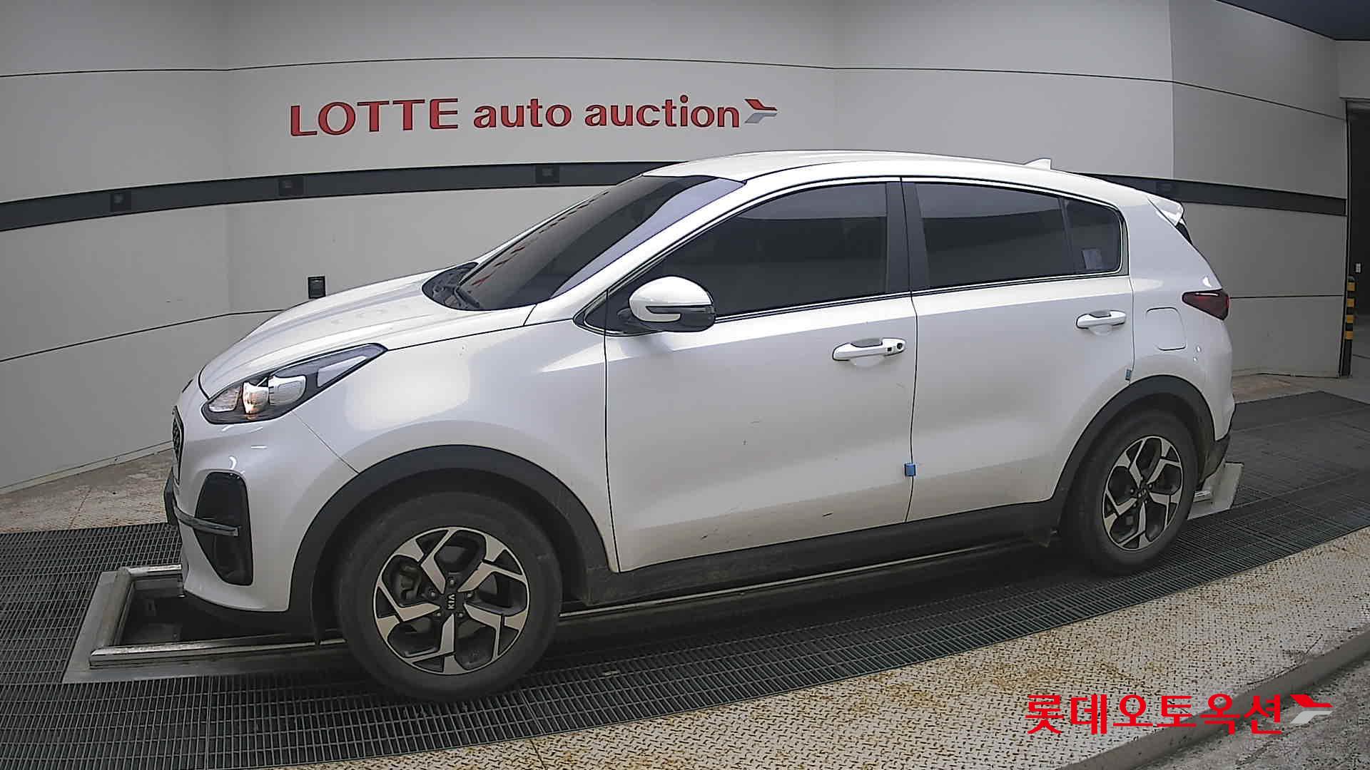 2022 - kia sportage