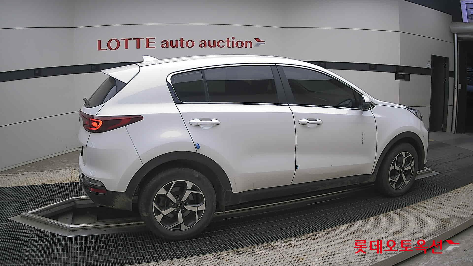 2022 - kia sportage
