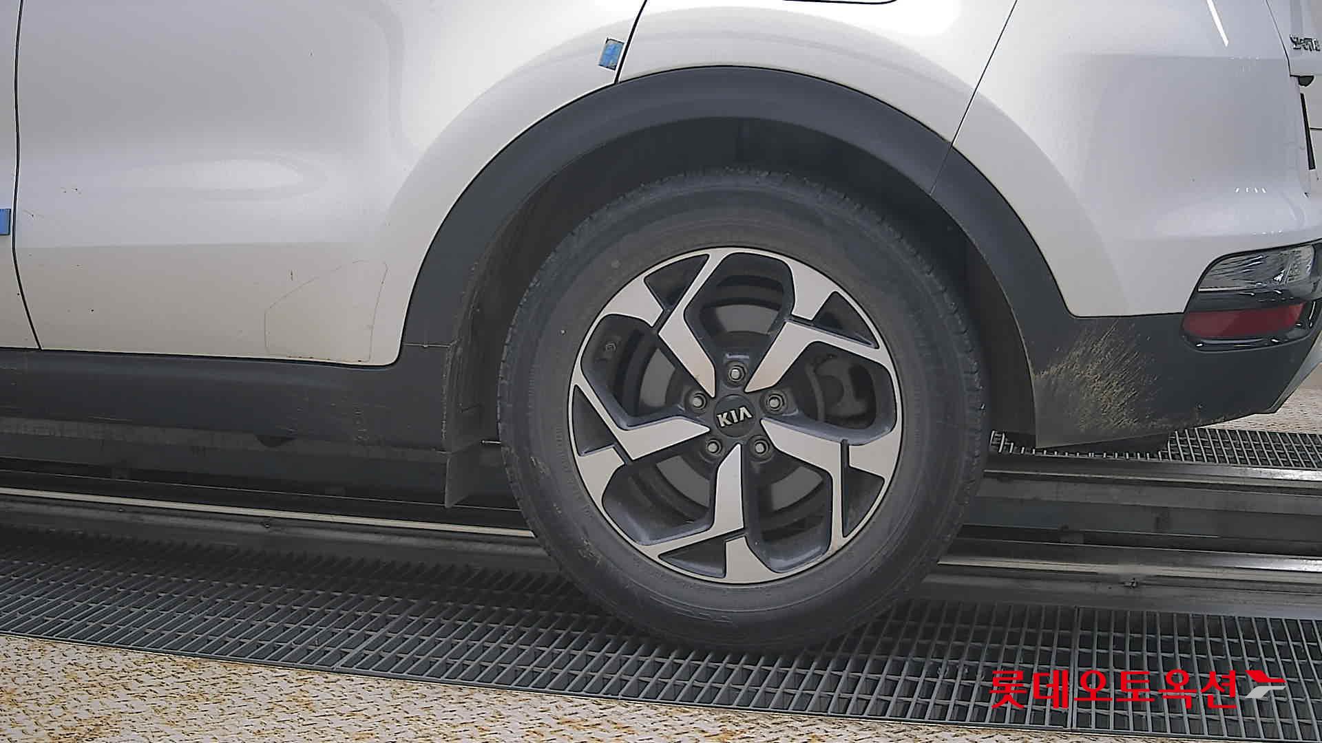 2022 - kia sportage