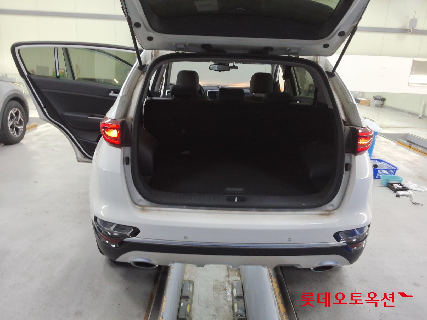 2022 - kia sportage