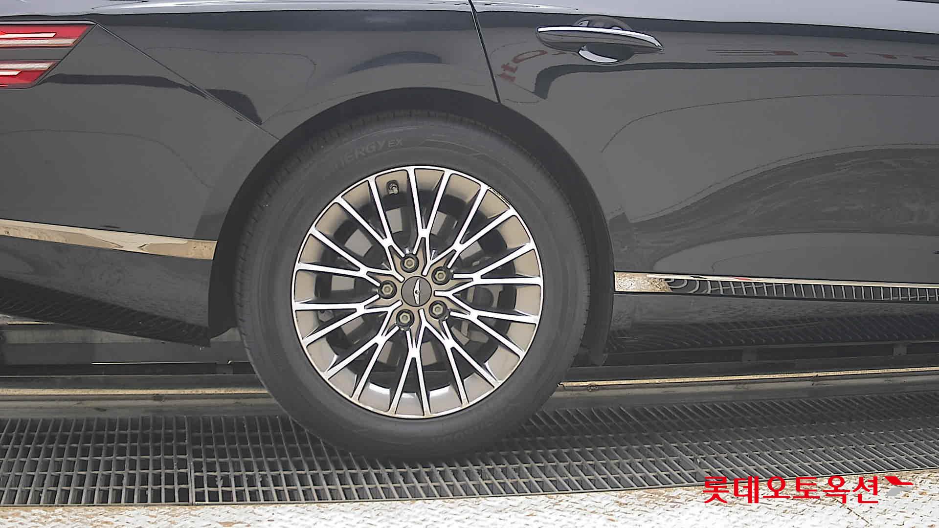 2021 - genesis g80