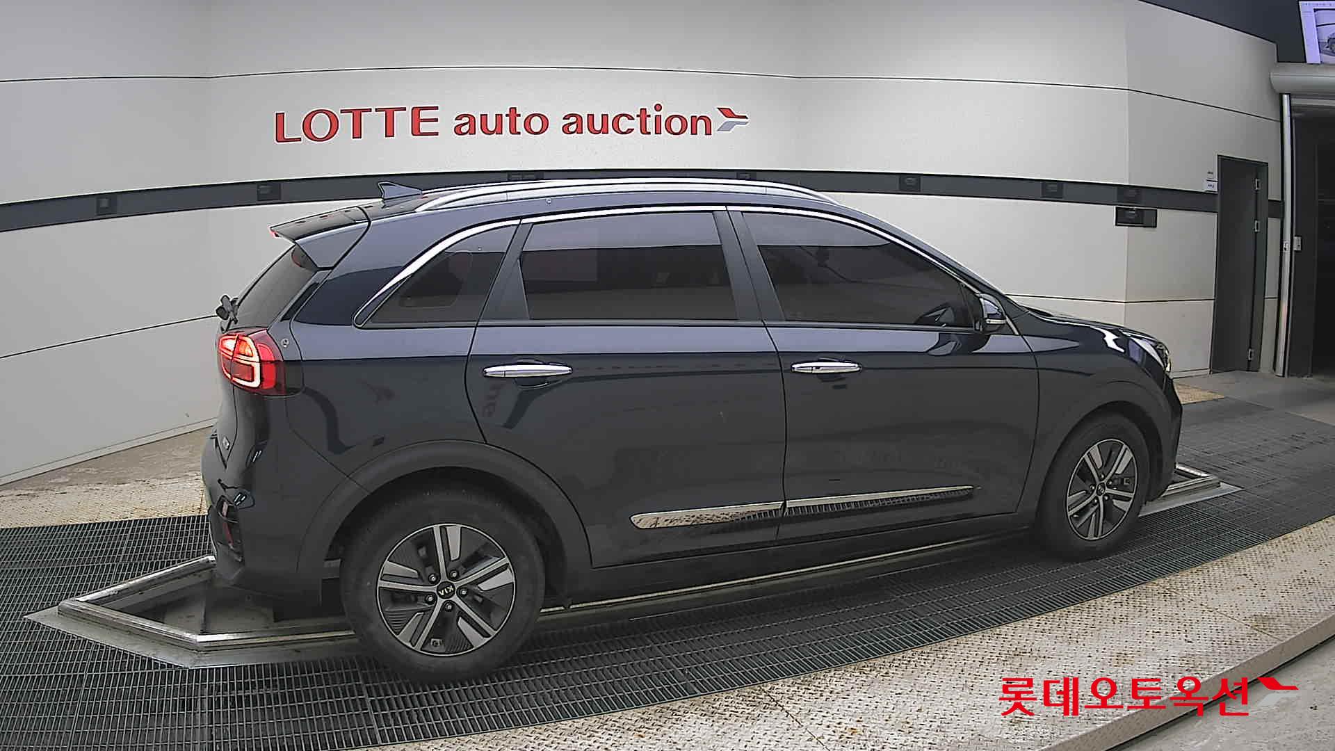 2021 - kia niro