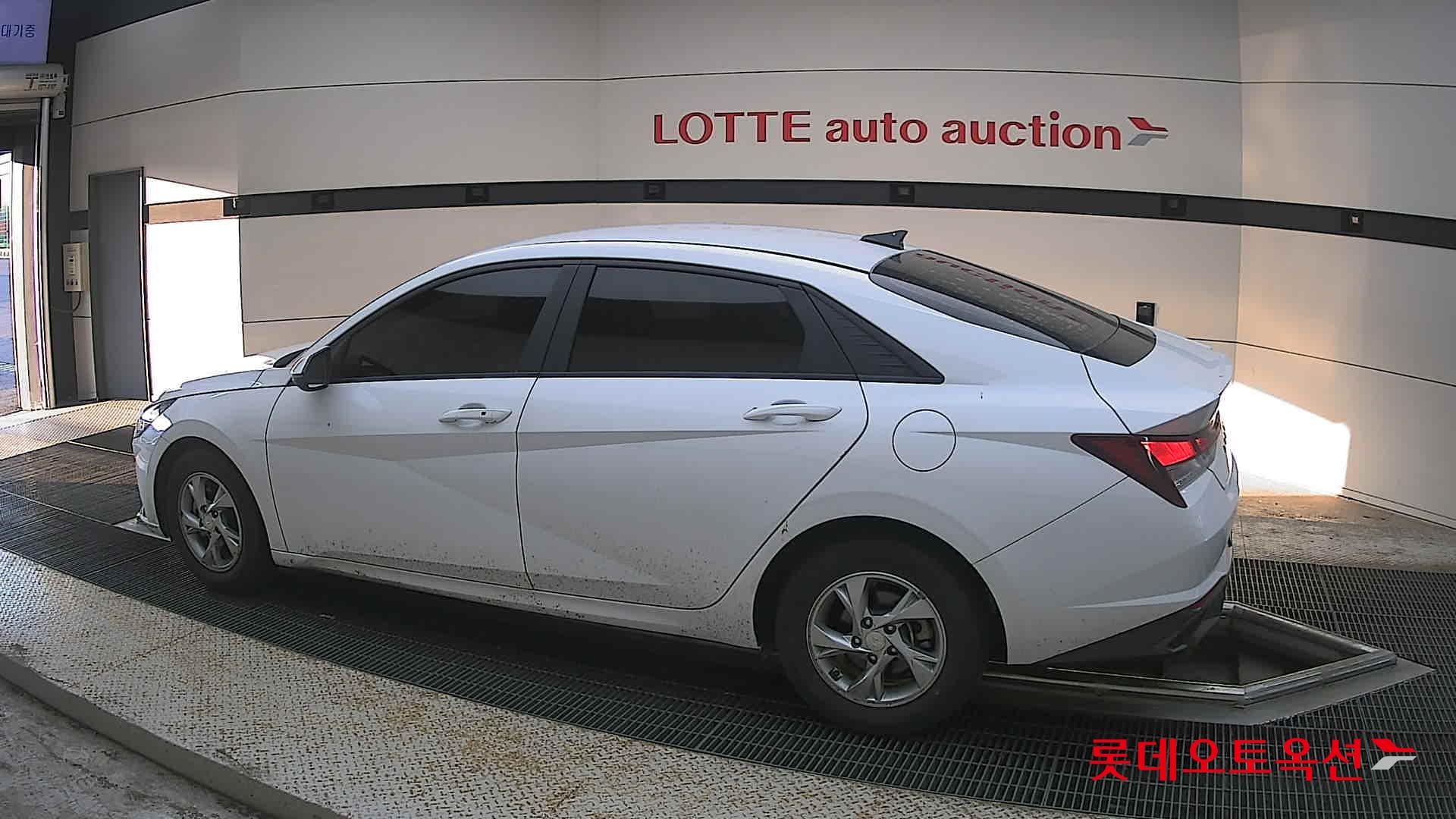 2021 - hyundai avante